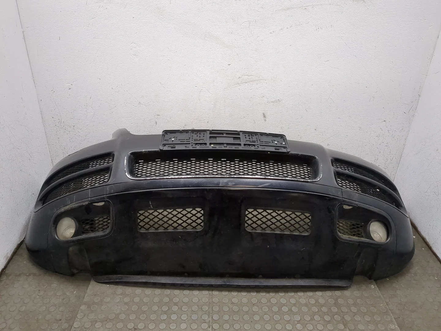 Бампер Volkswagen Touareg 2002-2007 Джип (5-дверный) КПП автомат 4х4 (АКПП) AYH Дизель 5 л TDI