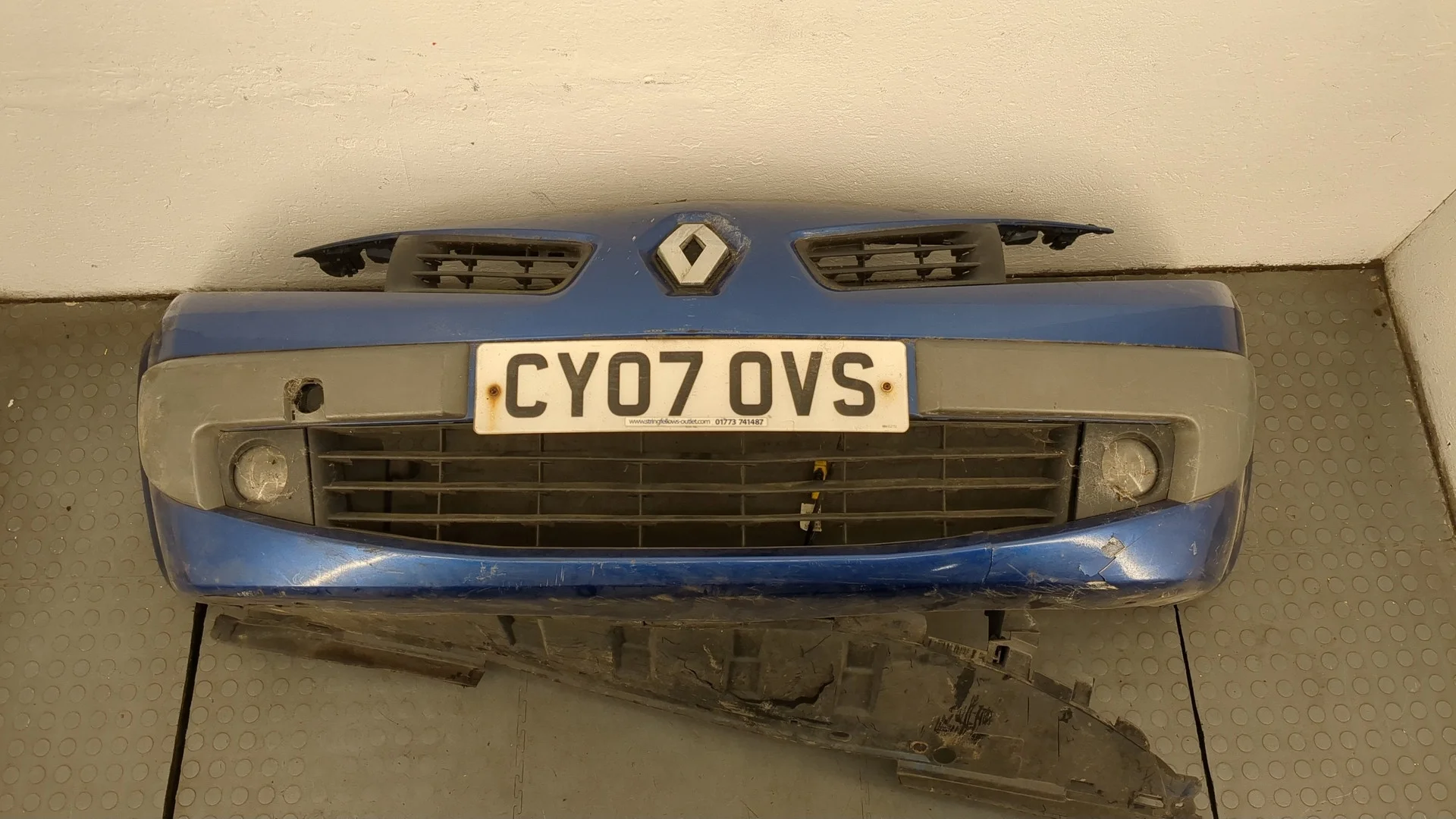 Бампер Renault Megane 2 2002-2009 Хэтчбэк 5 дв. КПП 5-ст.мех.(МКПП) K4M 812 Бензин 1.6 л Инжектор