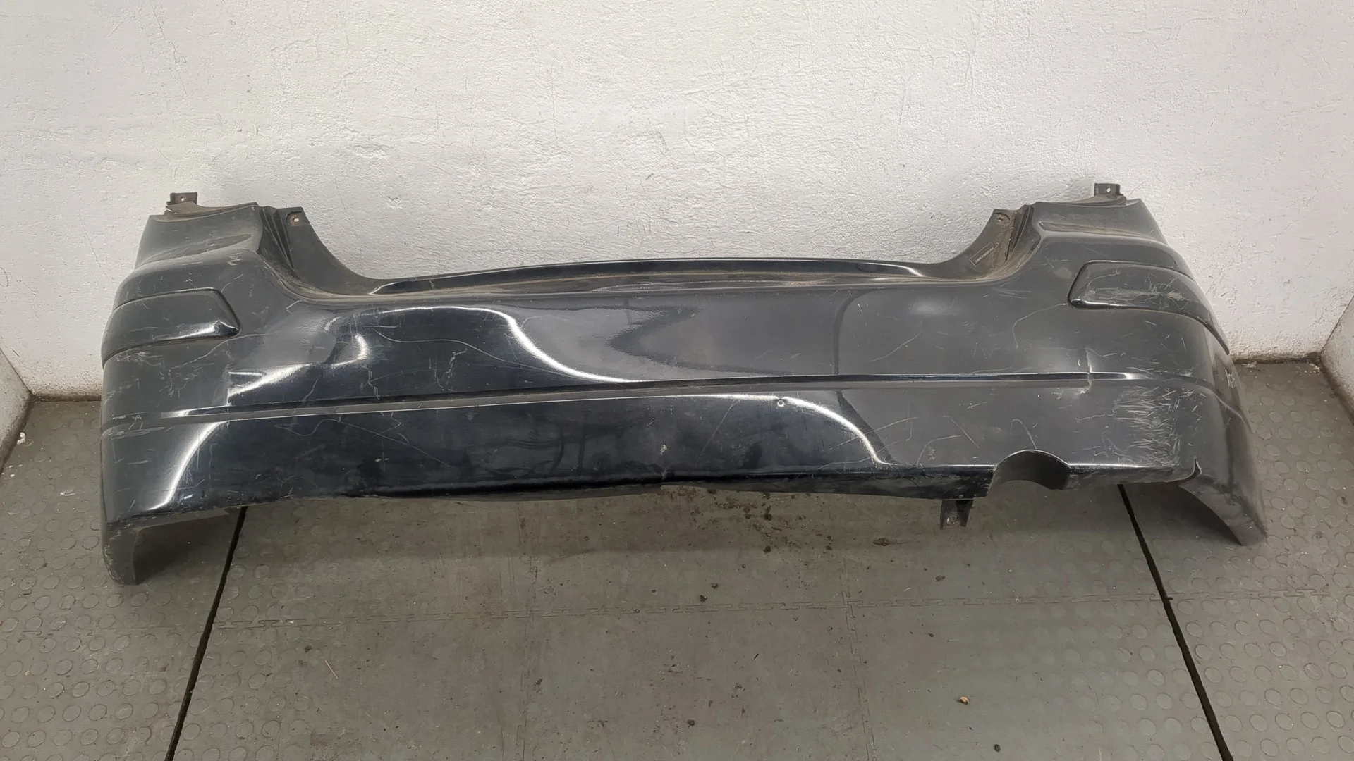 Бампер Suzuki Liana 2001-2008 Хэтчбэк 5 дв. КПП 5-ст.мех.(МКПП) M16A Бензин 1.6 л Инжектор