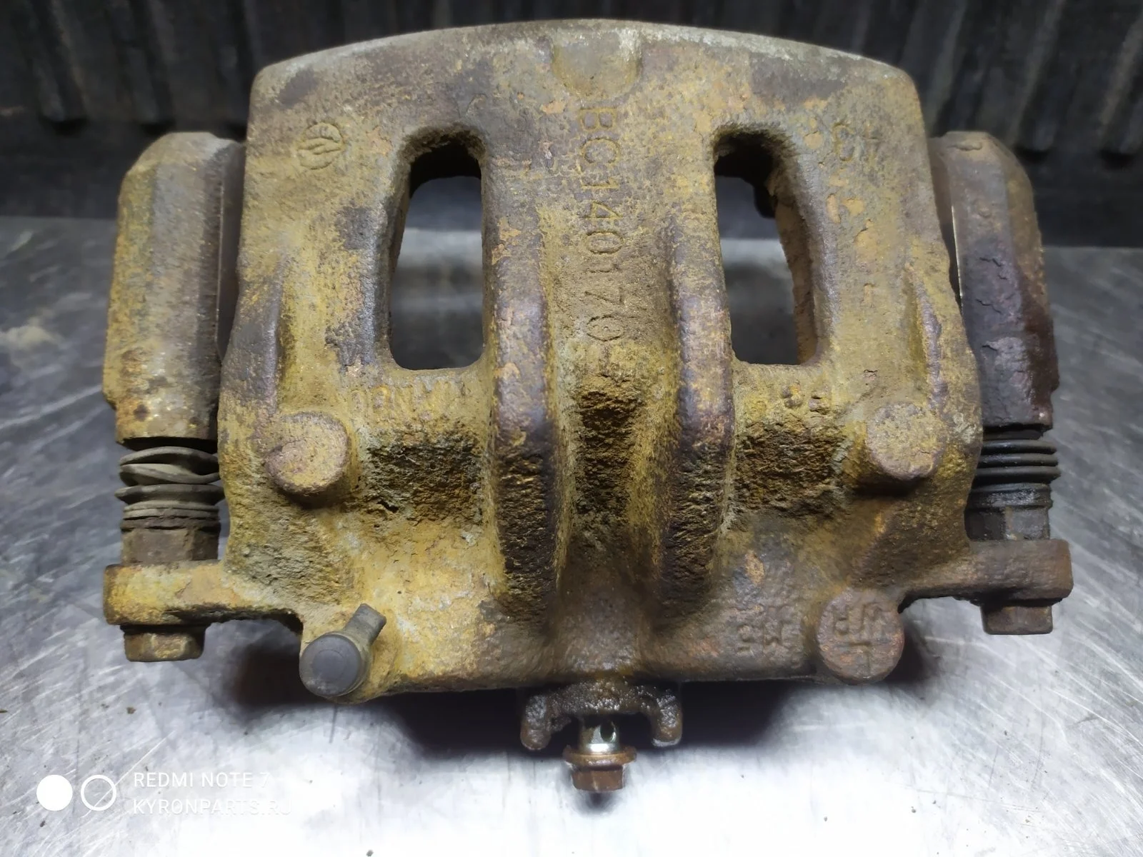 Суппорт тормозной SsangYong Actyon 2012 C200