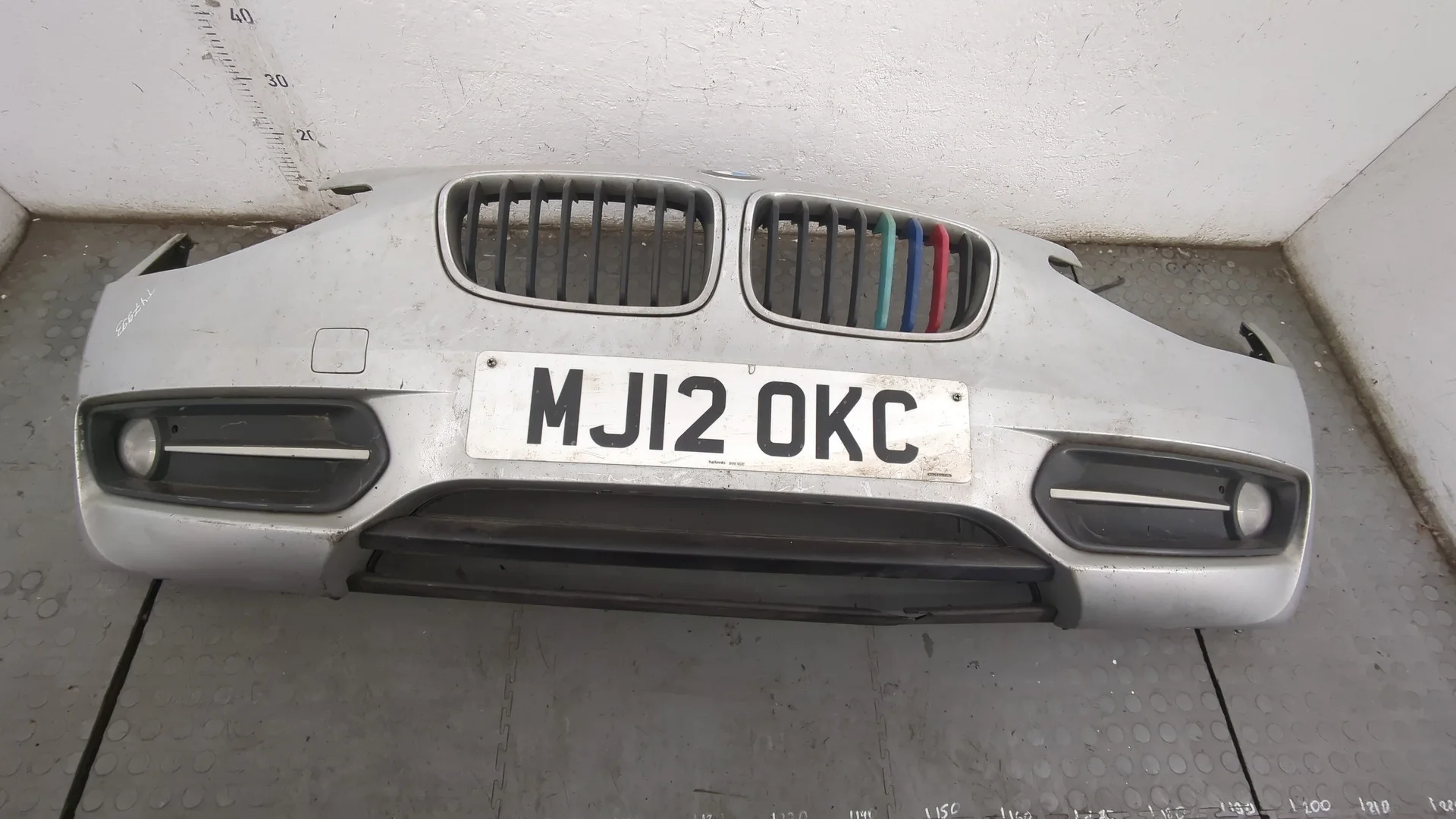 Бампер BMW 1 F20, F21 2011-2019 Хэтчбэк 5 дв. КПП 6-ст.мех.(МКПП) N13B16A Бензин 1.6 л Турбо-инжектор