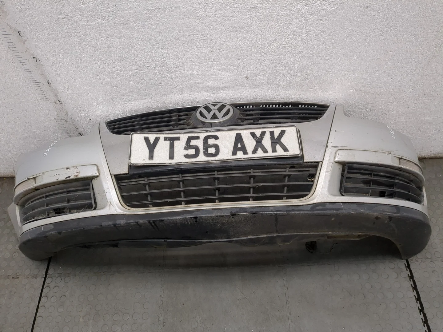 Бампер Volkswagen Passat 6 2005-2010 Седан КПП 6-ст.мех.(МКПП) BKP Дизель 2 л TDI