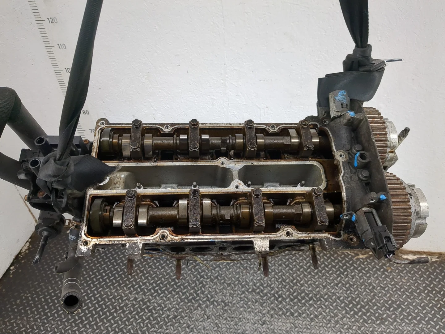 Головка блока (ГБЦ) Ford Focus 3 2011-2015 Хэтчбэк 5 дв. КПП 5-ст.мех.(МКПП) PNDA Бензин 1.6 л Инжектор