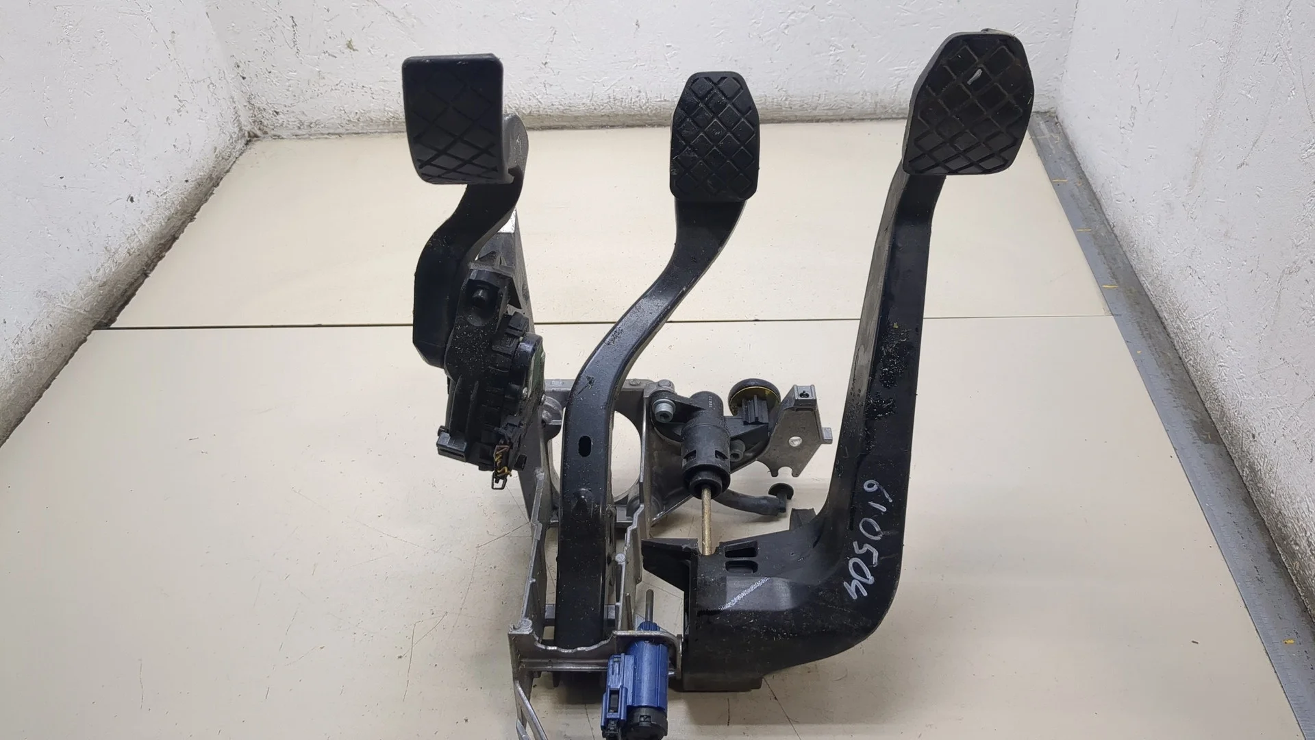 Узел педальный (блок педалей) Audi A4 (B6) 2000-2006 Универсал КПП 5-ст.мех.(МКПП) ALT Бензин 2 л Инжектор