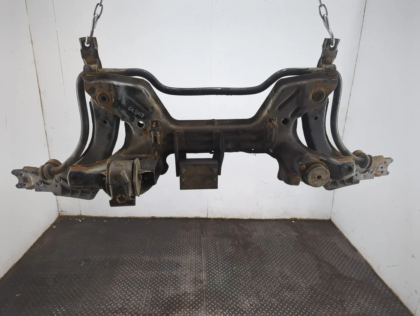 Балка подвески передняя (подрамник) Volkswagen Passat 4 1993-1997 Универсал КПП 5-ст.мех.(МКПП) AAM Бензин 1.8 л Моновпрыск