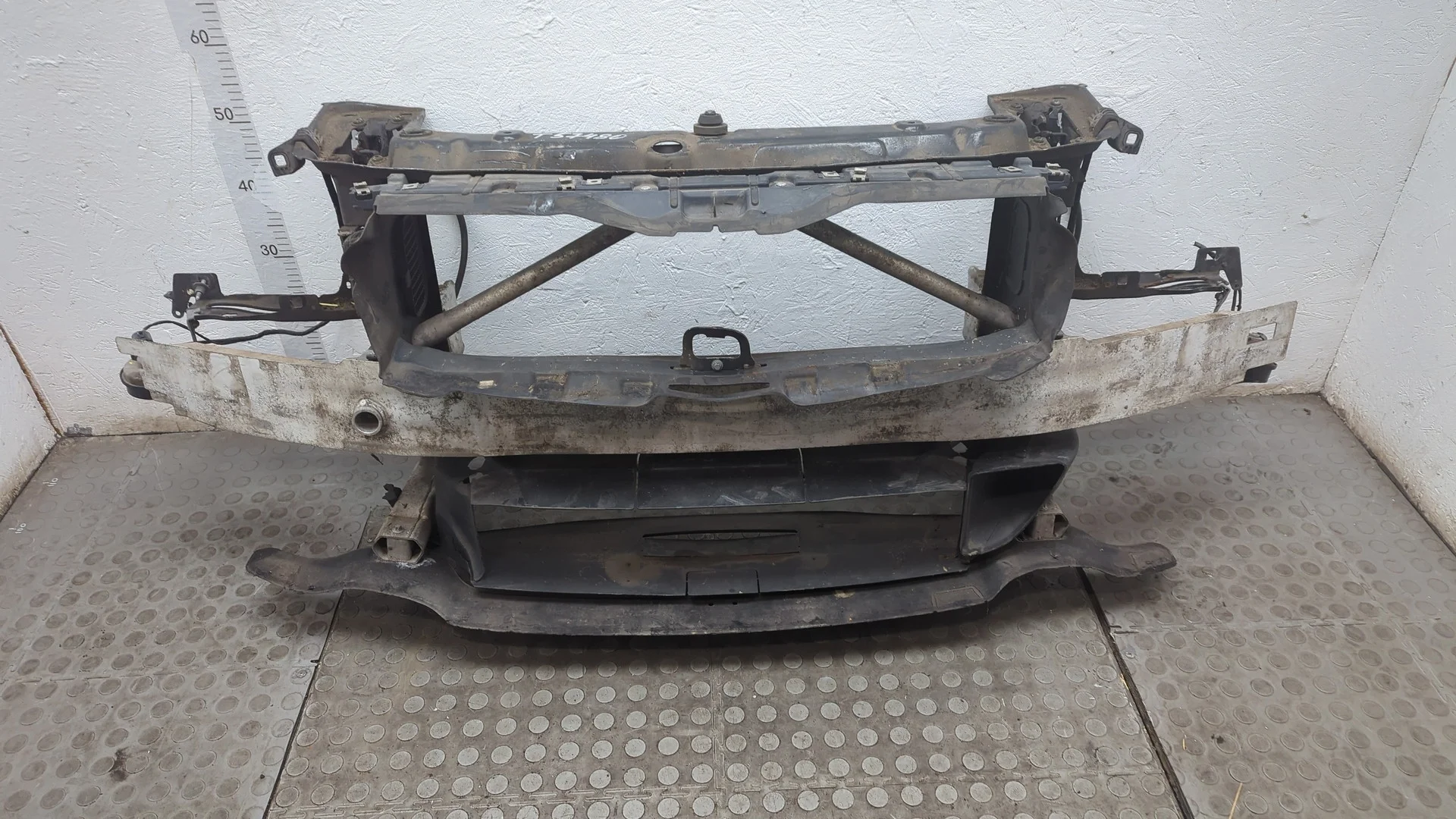 Рамка передняя (телевизор) BMW 4 F32 2013-2021 Купе КПП 6-ст.мех.(МКПП) N20B20B Бензин 2 л Турбо-инжектор