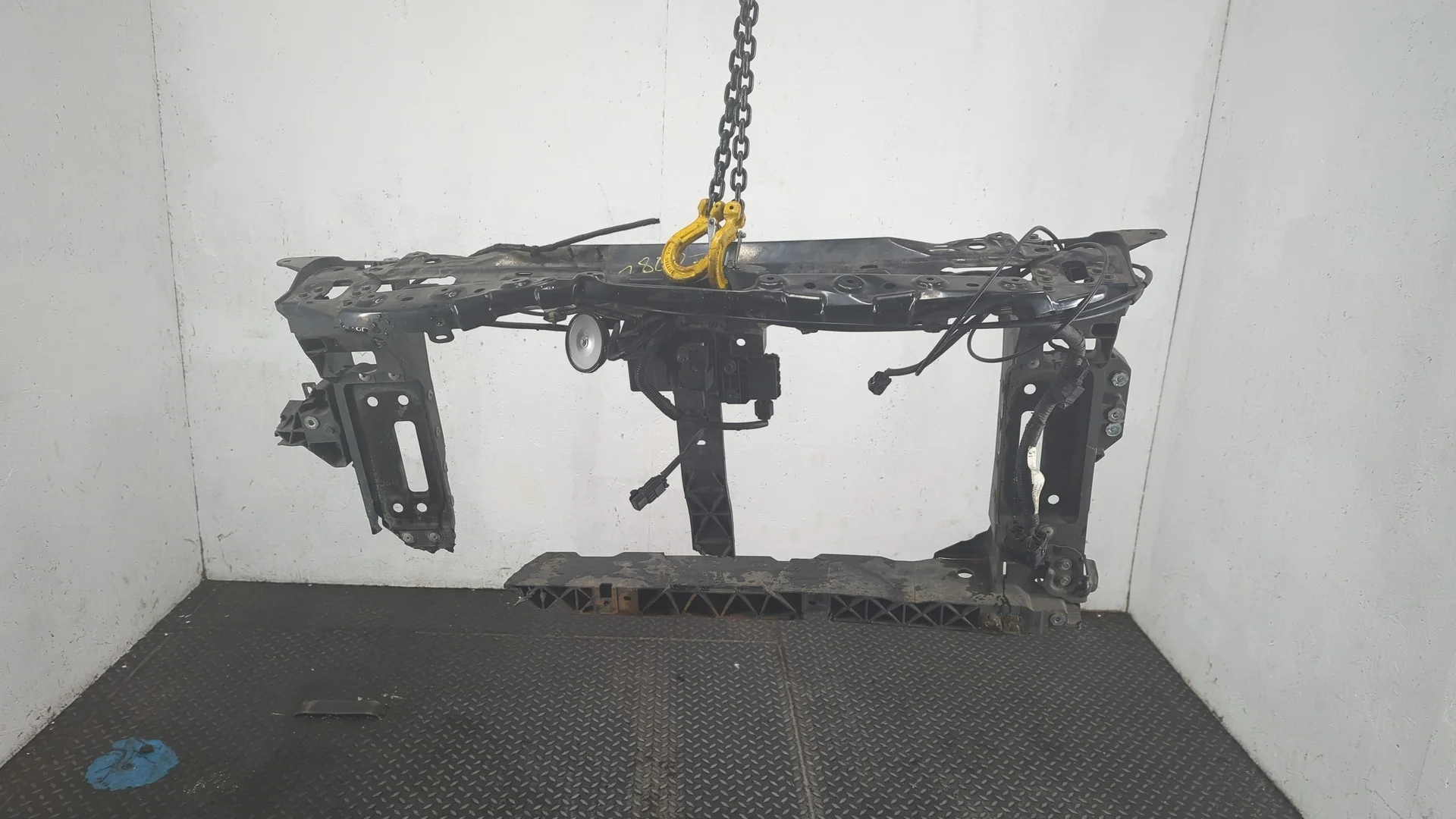 Рамка передняя (телевизор) Infiniti Q50 2013-2024 Седан КПП автомат 4х4 (АКПП) M 274.930 Бензин 2 л Турбо-инжектор