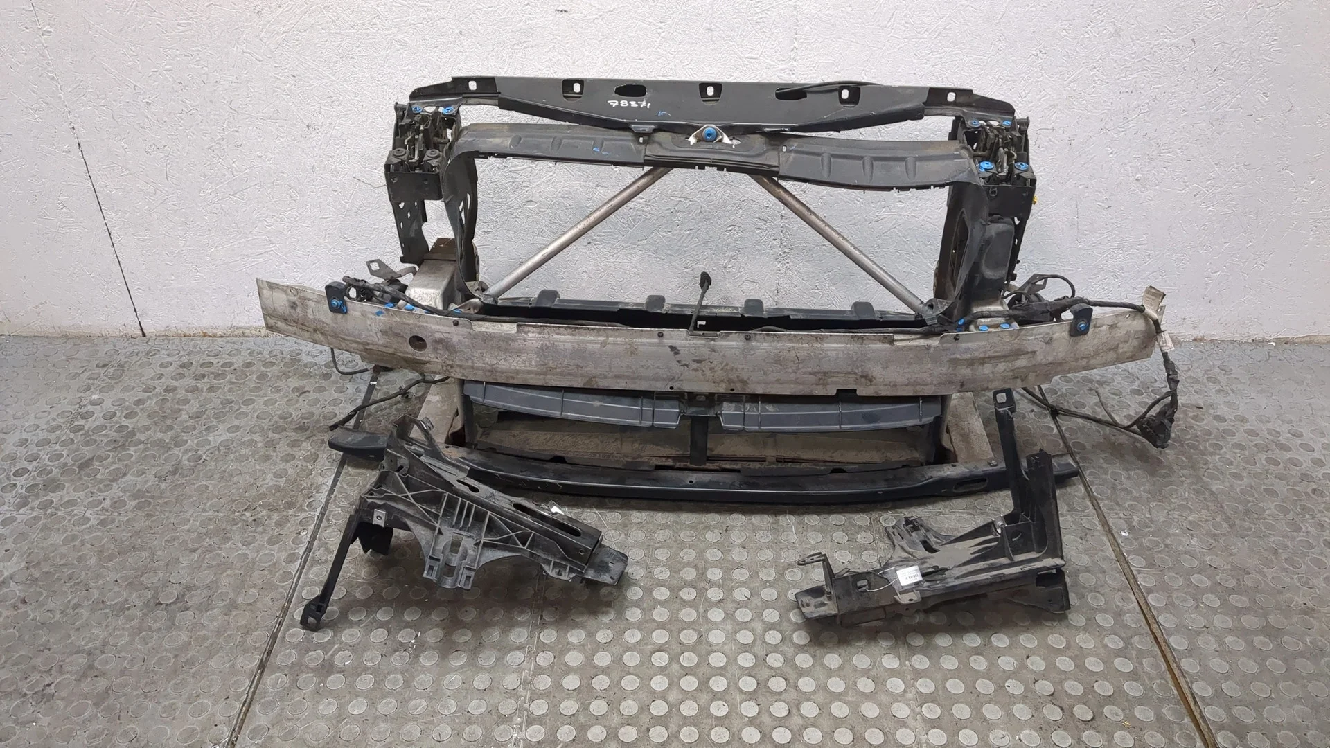 Рамка передняя (телевизор) BMW 5 F10 2010-2017 Седан КПП автомат (АКПП) N47D20C Дизель 2 л TDI