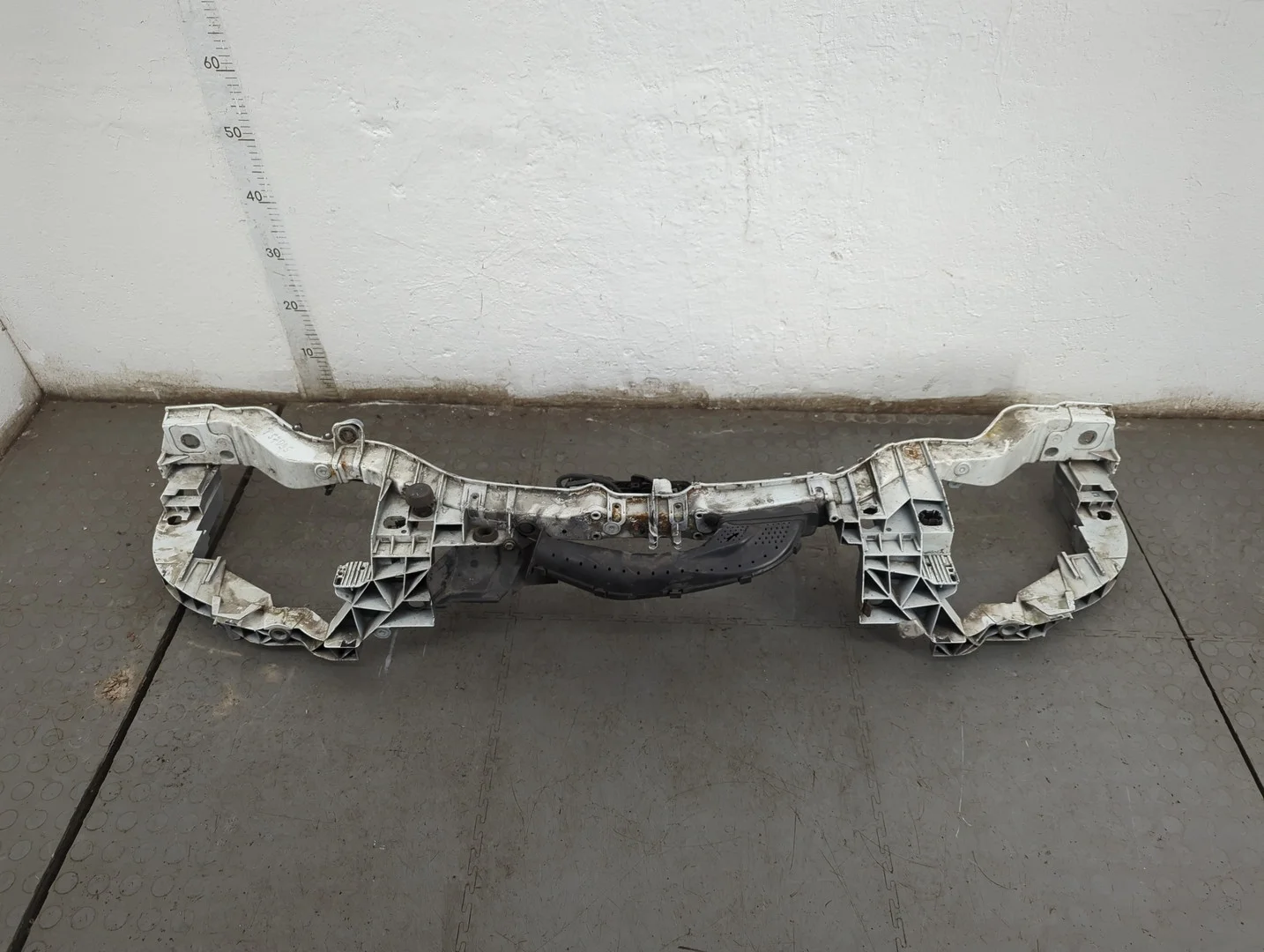 Рамка передняя (телевизор) Ford Focus 3 2011-2015 Хэтчбэк 5 дв. КПП 6-ст.мех.(МКПП) T1DB Дизель 1.6 л