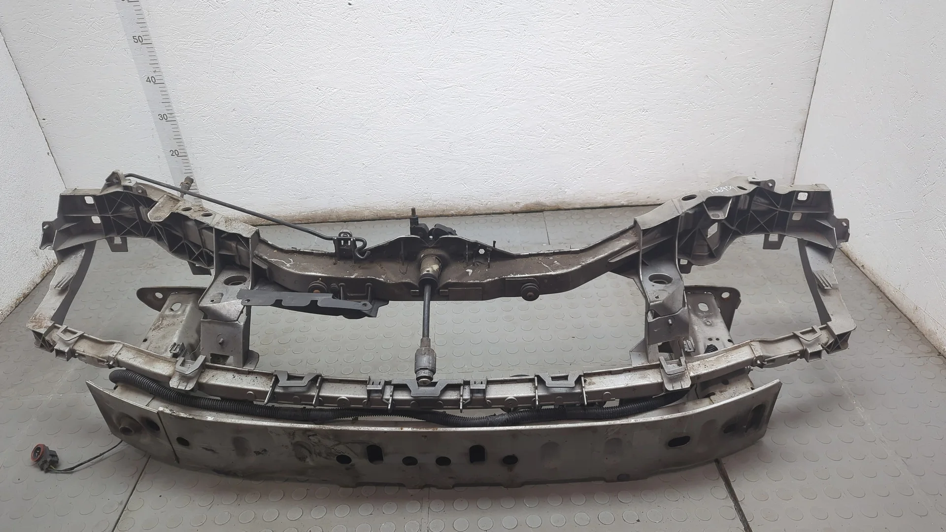 Рамка передняя (телевизор) Ford Focus 2 2008-2011 Универсал КПП 5-ст.мех.(МКПП) G8DA, G8DB, G8DC, G8DD, G8DE, G8DF Дизель 1.6 л