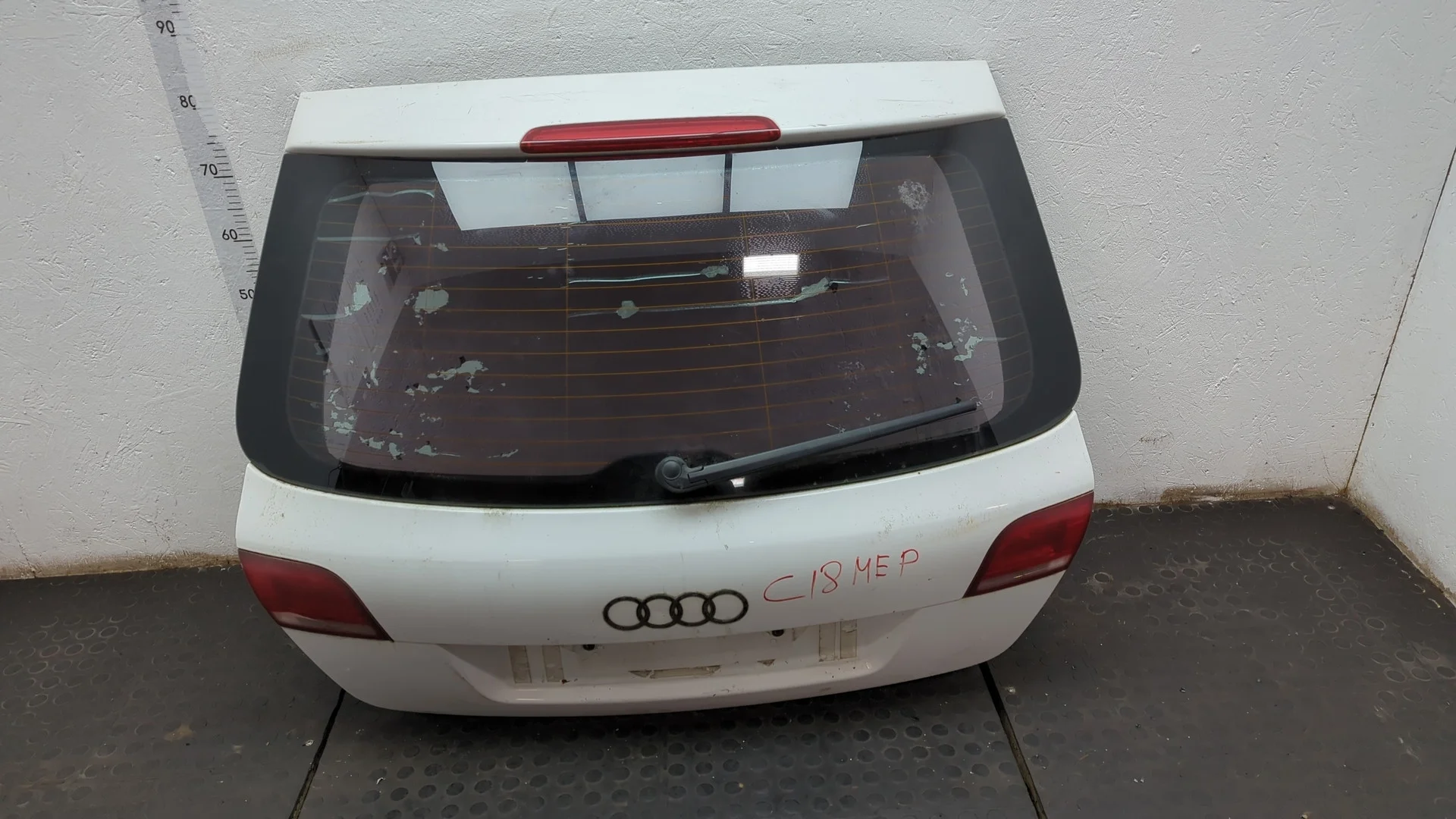 Крышка (дверь) багажника Audi A3 (8P) 2003-2013 Хэтчбэк 5 дв. КПП 5-ст.мех.(МКПП) BSE Бензин 1.6 л Инжектор