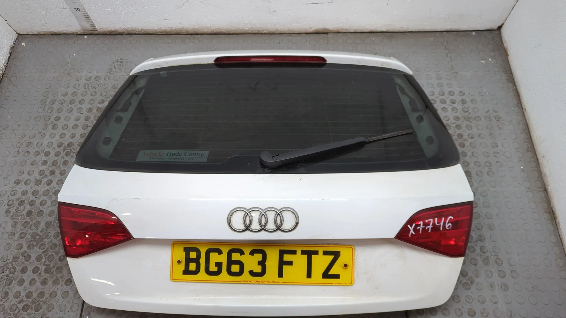 Крышка (дверь) багажника Audi A4 (B8) 2007-2015 Универсал КПП 6-ст.мех.(МКПП) CJCB Дизель 2 л