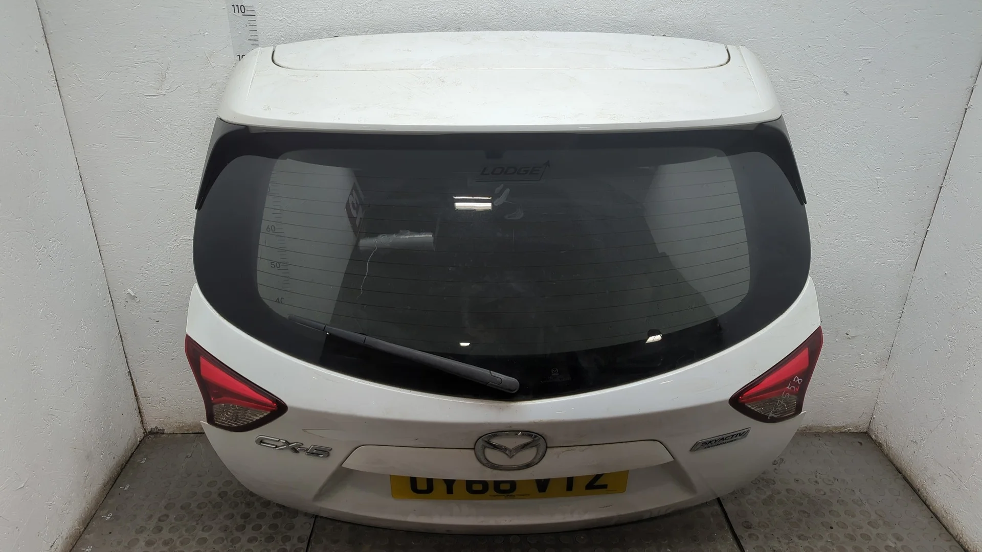 Крышка (дверь) багажника Mazda CX-5 2012-2017 Джип (5-дверный) КПП 6-ст.мех.(МКПП) SH Дизель 2.2 л Турбо