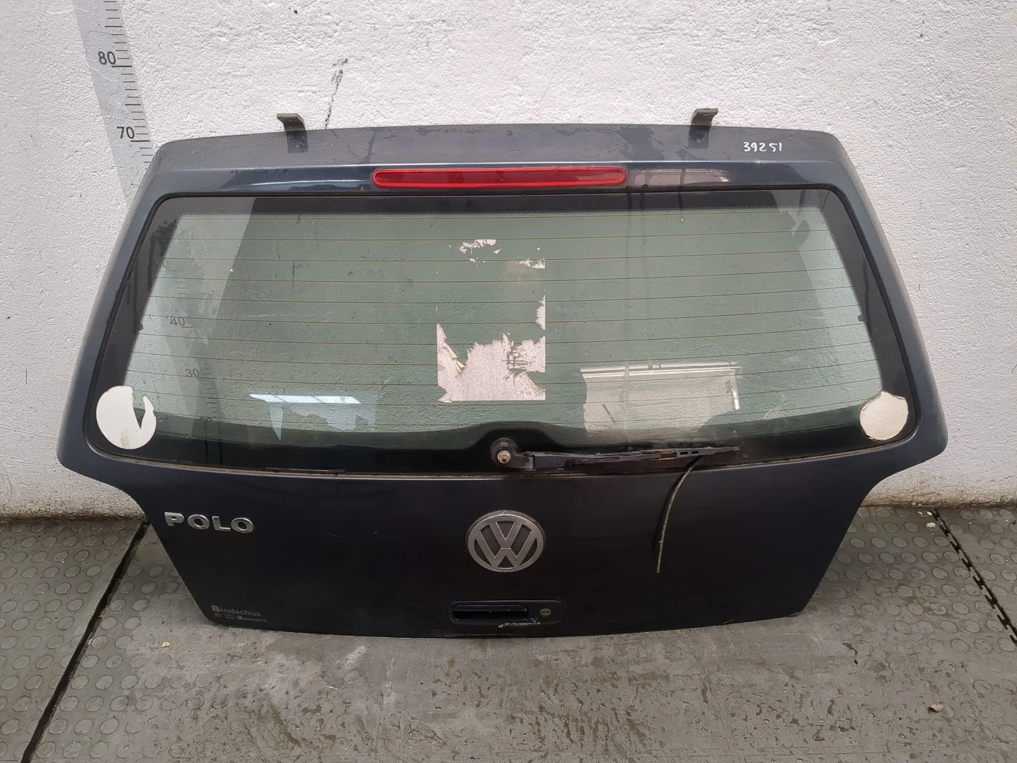 Крышка (дверь) багажника Volkswagen Polo 1999-2001 Хэтчбэк 3 дв. КПП 5-ст.мех.(МКПП) AUD Бензин 1.4 л Инжектор