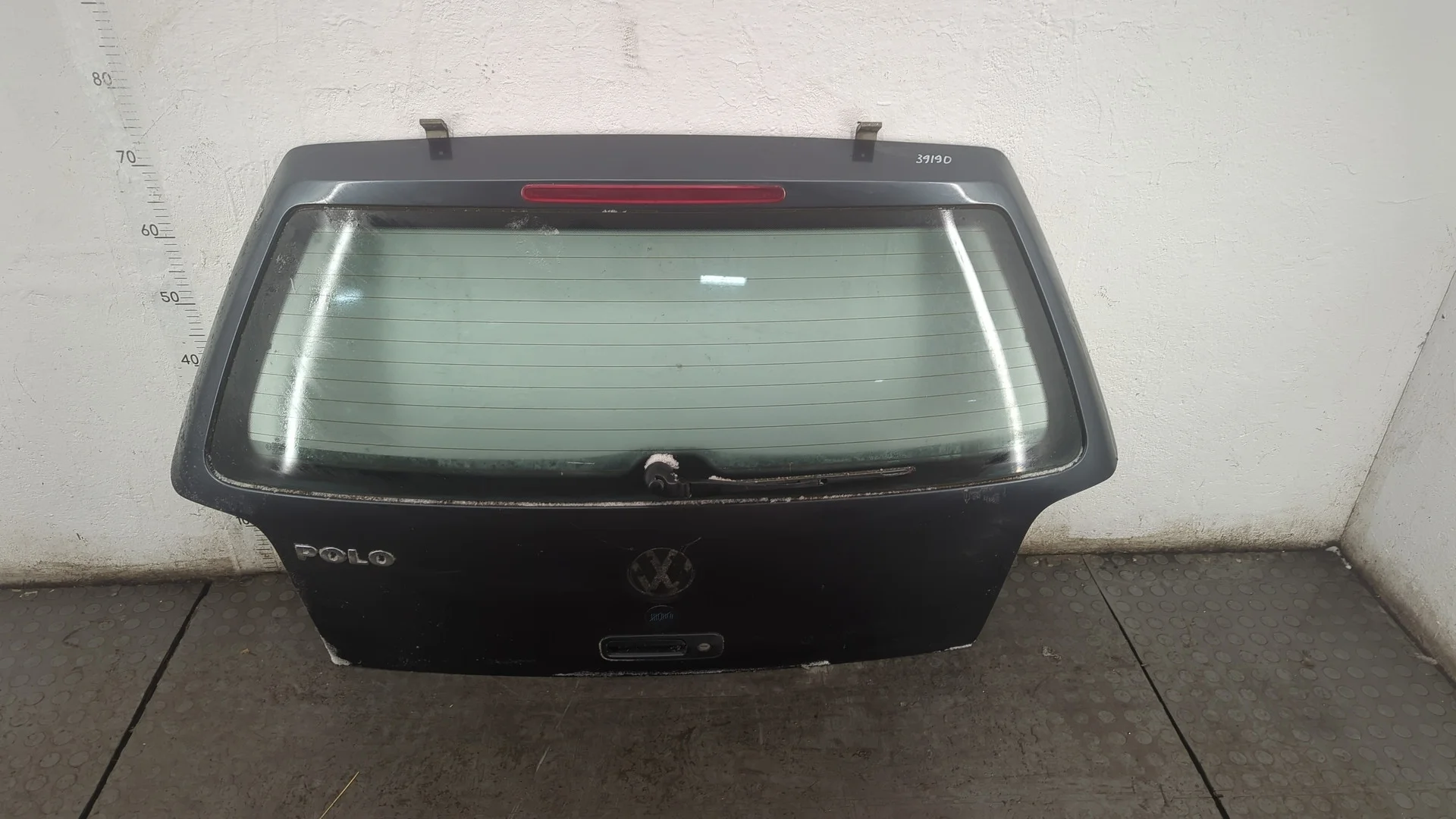 Крышка (дверь) багажника Volkswagen Polo 1999-2001 Хэтчбэк 3 дв. КПП 5-ст.мех.(МКПП) AUD Бензин 1.4 л Инжектор