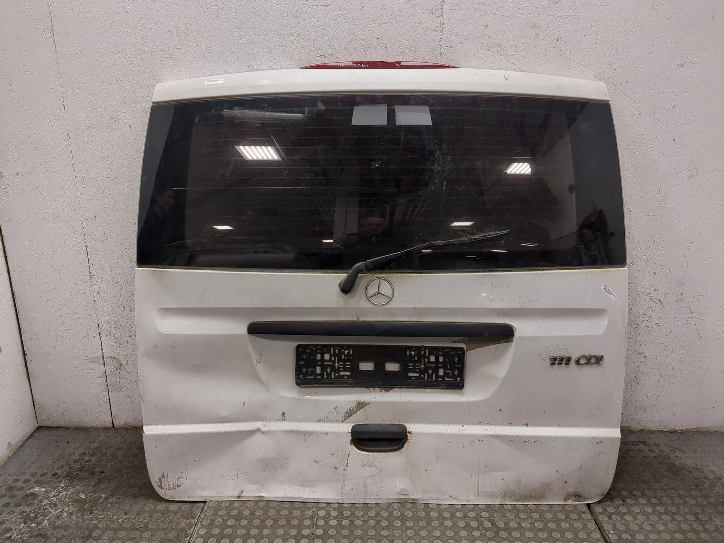 Крышка (дверь) багажника Mercedes-Benz Vito W639 2003-2014 Микроавтобус КПП 6-ст.мех.(МКПП) OM 646.980 Дизель 2.2 л CDI