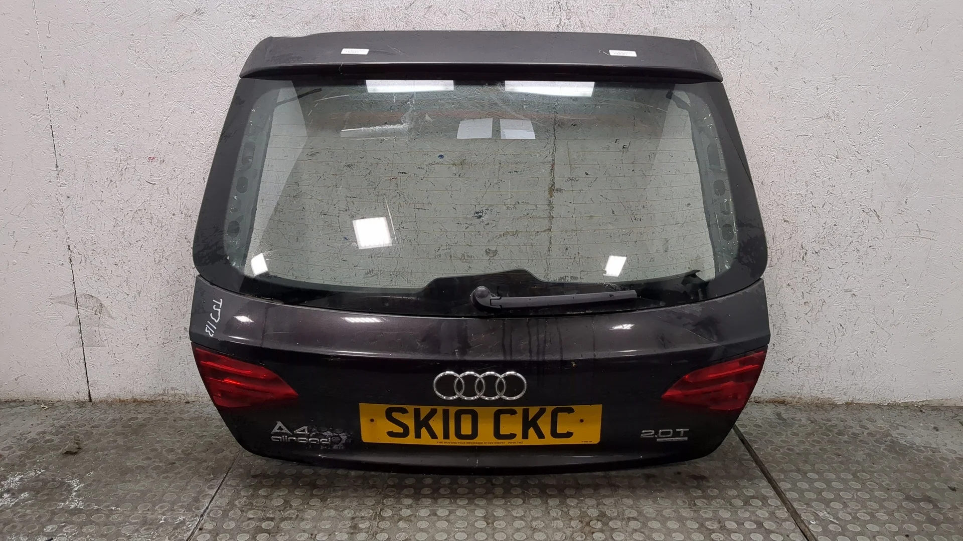 Крышка (дверь) багажника Audi A4 (B8) Allroad 2009-2016 Универсал КПП автомат 4х4 (АКПП) CDNC Бензин 2 л TFSI