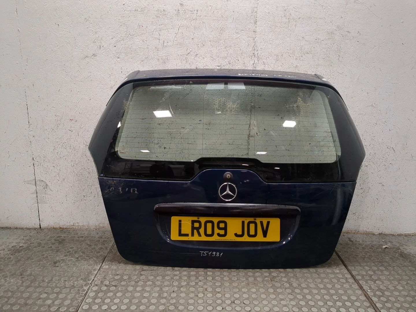 Крышка (дверь) багажника Mercedes-Benz A-Class W169 2004-2012 Хэтчбэк 5 дв. КПП вариатор M266.920 Бензин 1.5 л Инжектор