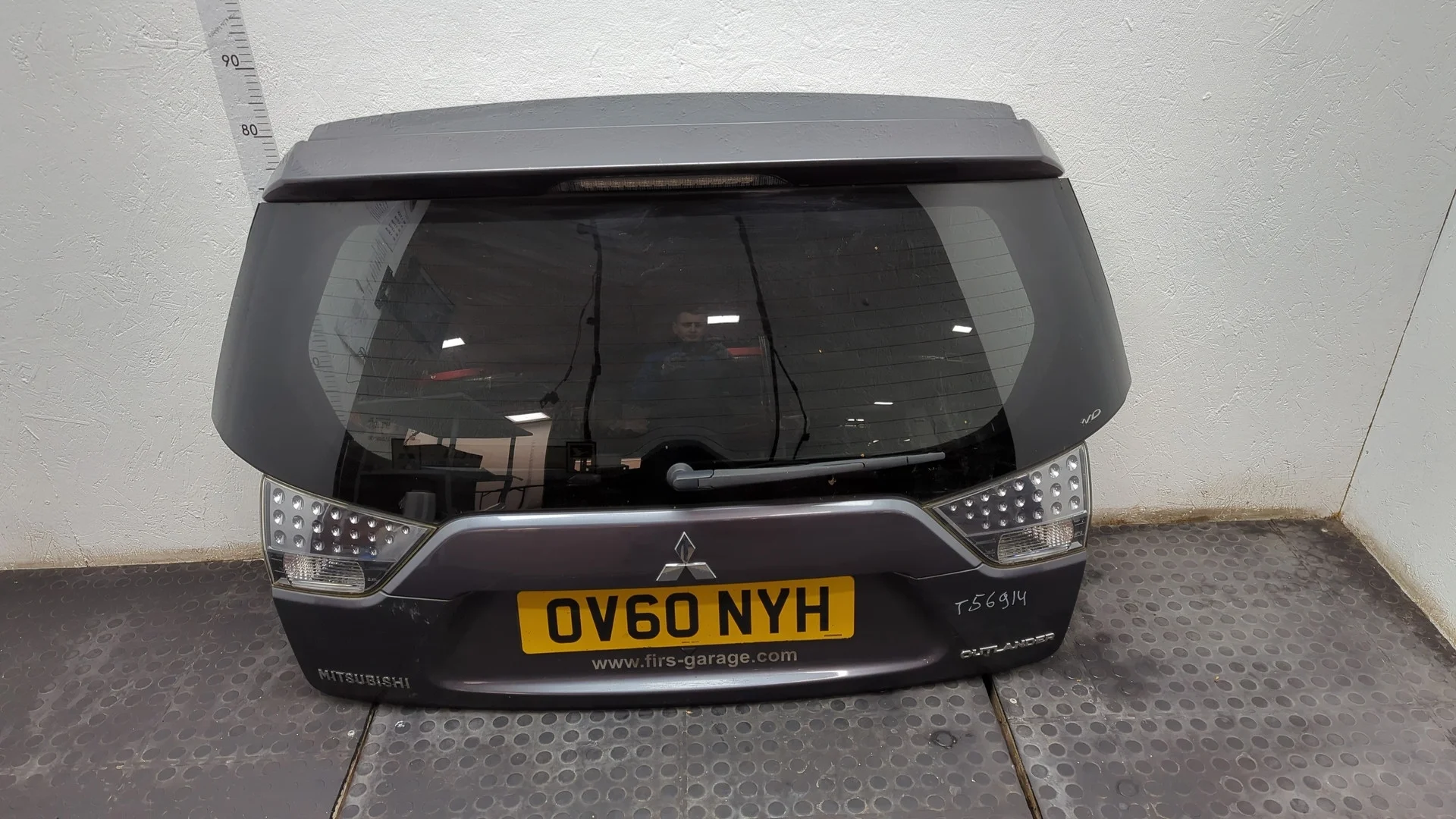 Крышка (дверь) багажника Mitsubishi Outlander XL 2006-2012 Джип (5-дверный) КПП 6-ст.мех 4х4 (МКПП) 4N14 Дизель 2.3 л Турбо