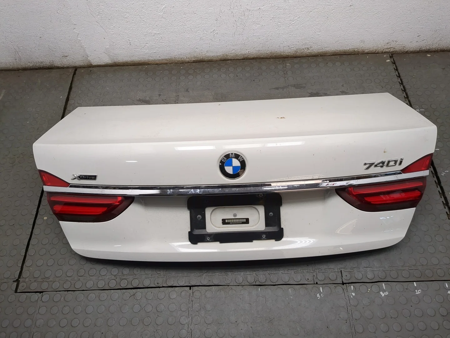 Крышка (дверь) багажника BMW 7 G11, G12 2015-2022 Седан КПП автомат 4х4 (АКПП) B58B30A Бензин 3 л Турбо-инжектор