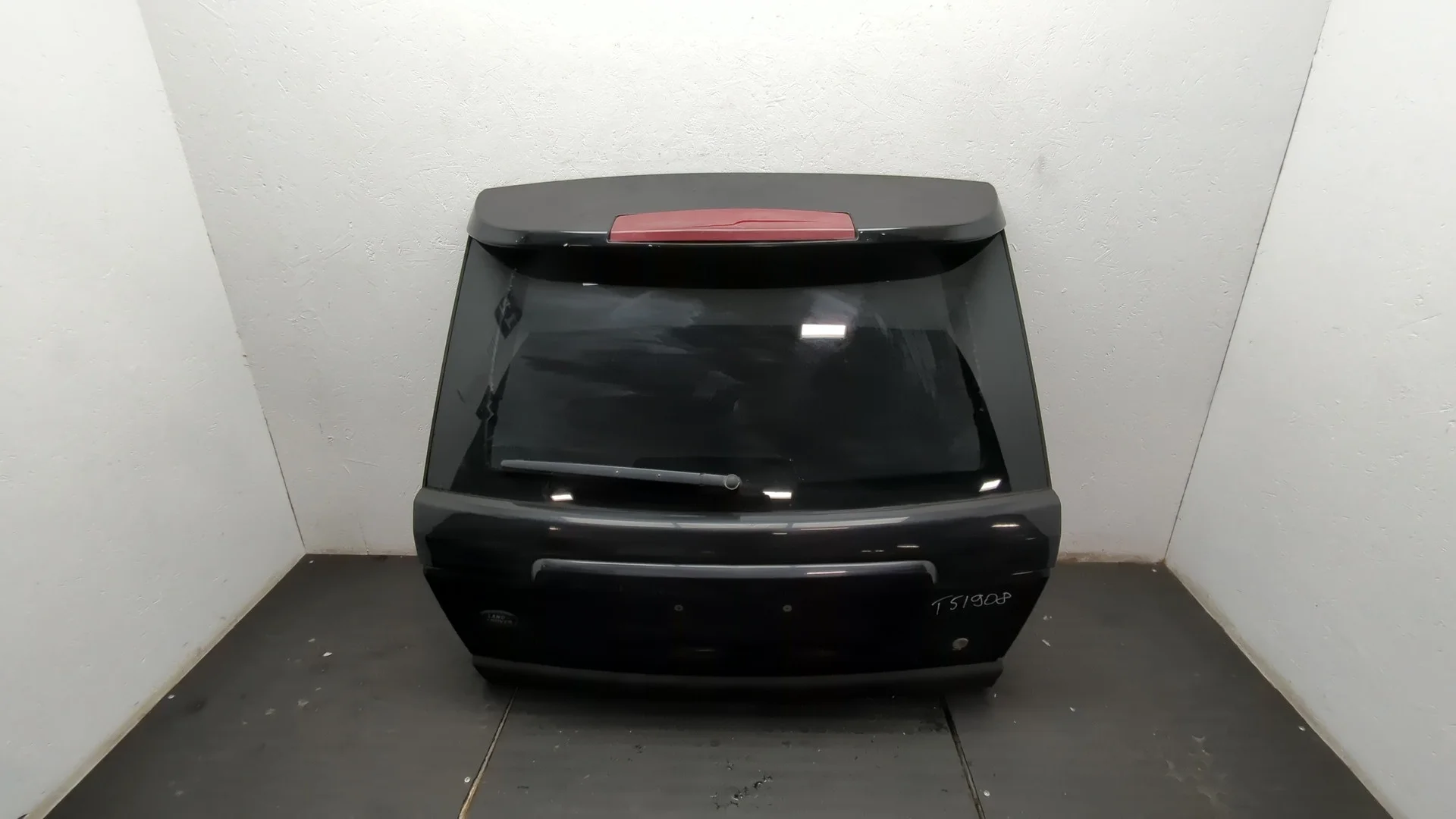 Крышка (дверь) багажника Land Rover Range Rover Sport 2005-2013 Джип (5-дверный) КПП автомат 4х4 (АКПП) 276DT Дизель 2.7 л Турбо