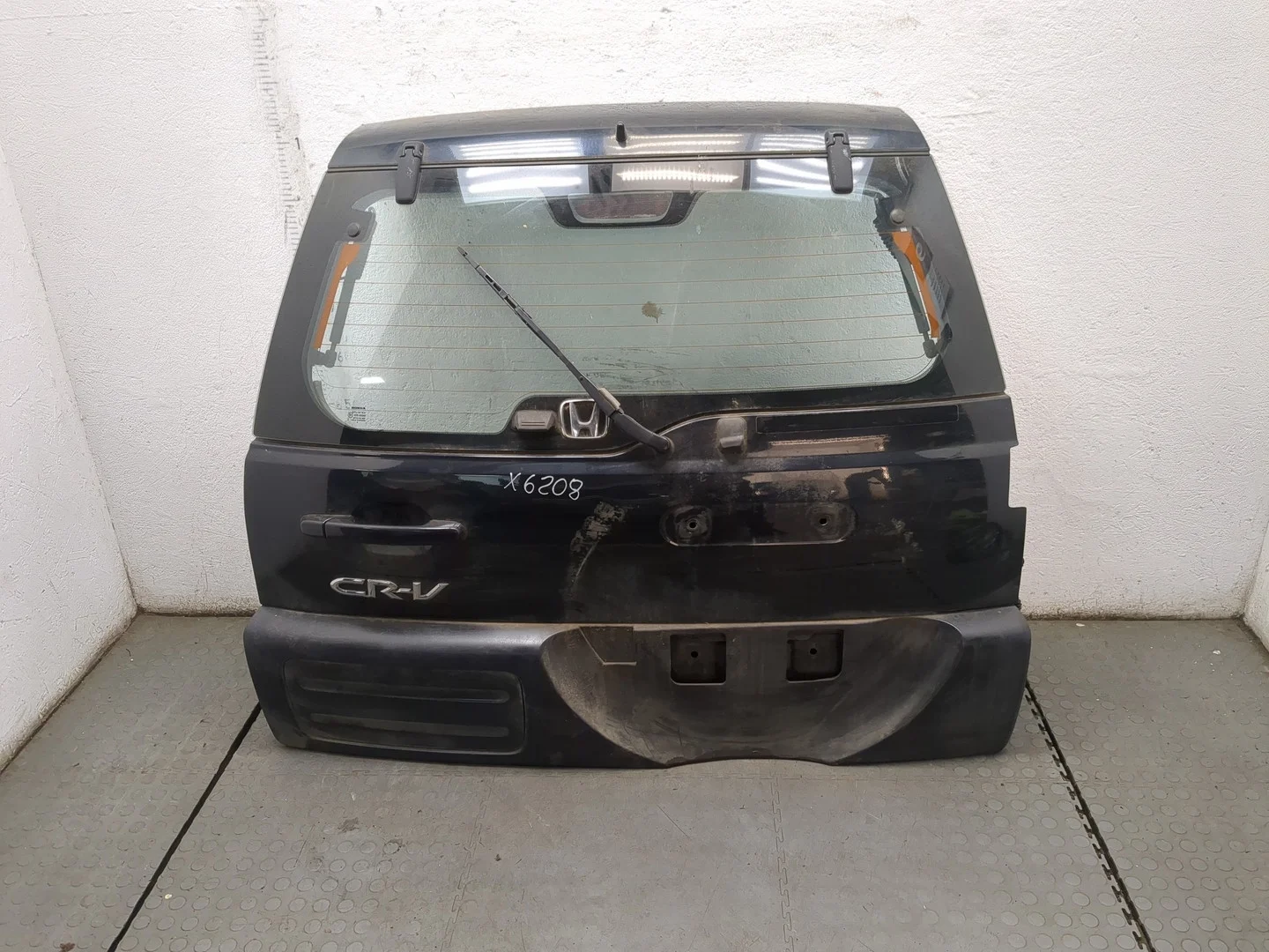 Крышка (дверь) багажника Honda CR-V 2001-2006 Джип (5-дверный) КПП 5-ст.мех 4х4 (МКПП) K20A4 Бензин 2 л Инжектор