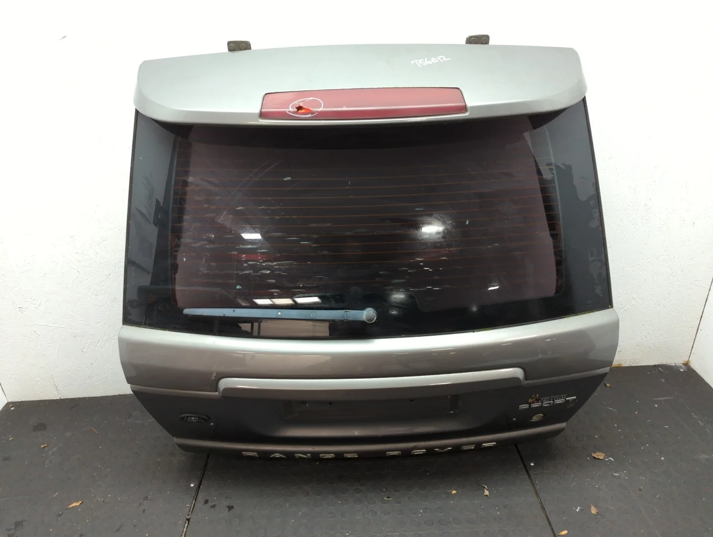 Крышка (дверь) багажника Land Rover Range Rover Sport 2005-2013 Джип (5-дверный) КПП автомат 4х4 (АКПП) 276DT Дизель 2.7 л Турбо