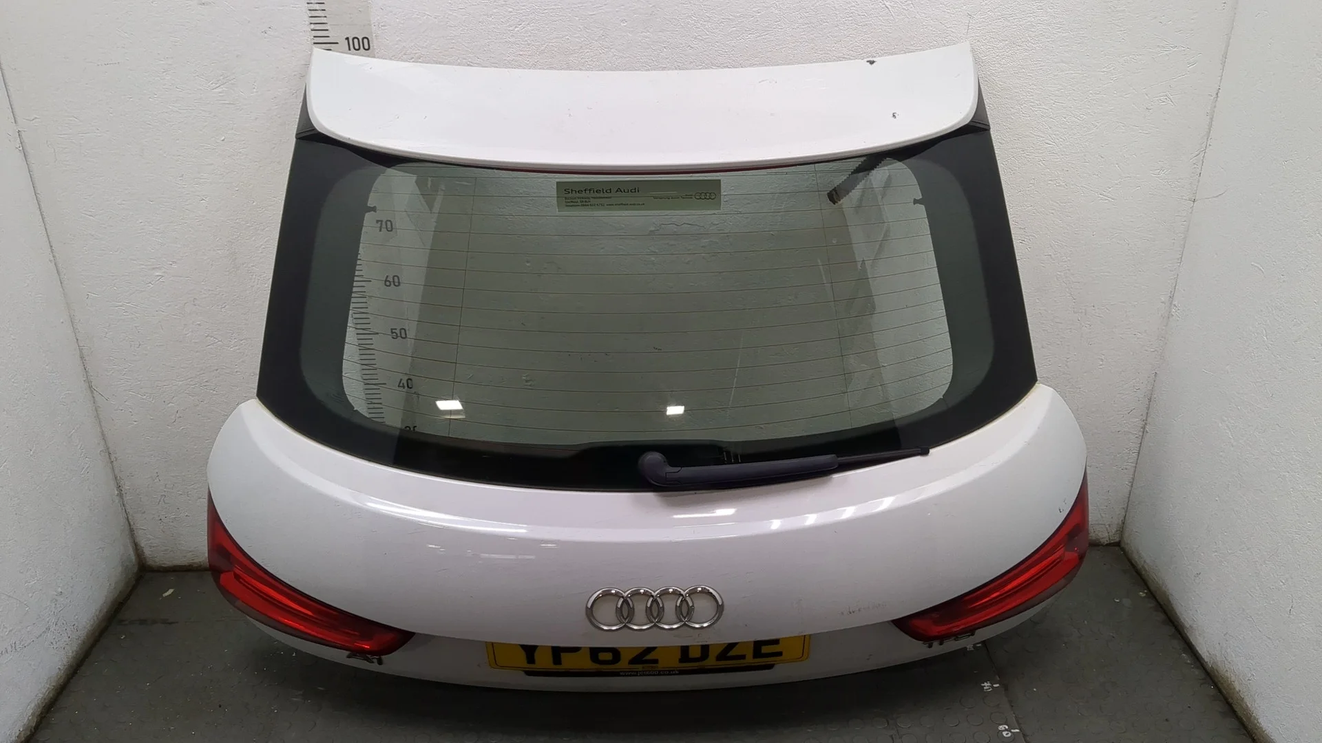 Крышка (дверь) багажника Audi A1 (8X) 2010-2018 Хэтчбэк 3 дв. КПП 6-ст.мех.(МКПП) CAXA Бензин 1.4 л TSI