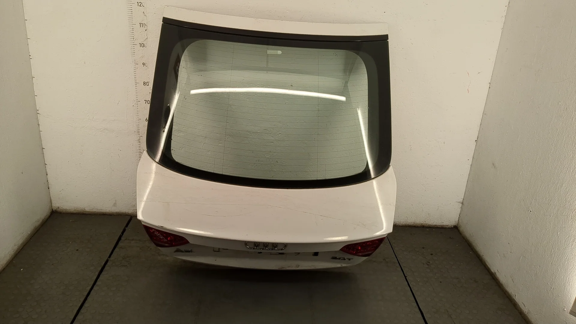 Крышка (дверь) багажника Audi A5 (8T) 2007-2016 Хэтчбэк 5 дв. КПП 6-ст.мех.(МКПП) CDNB Бензин 2 л TFSI