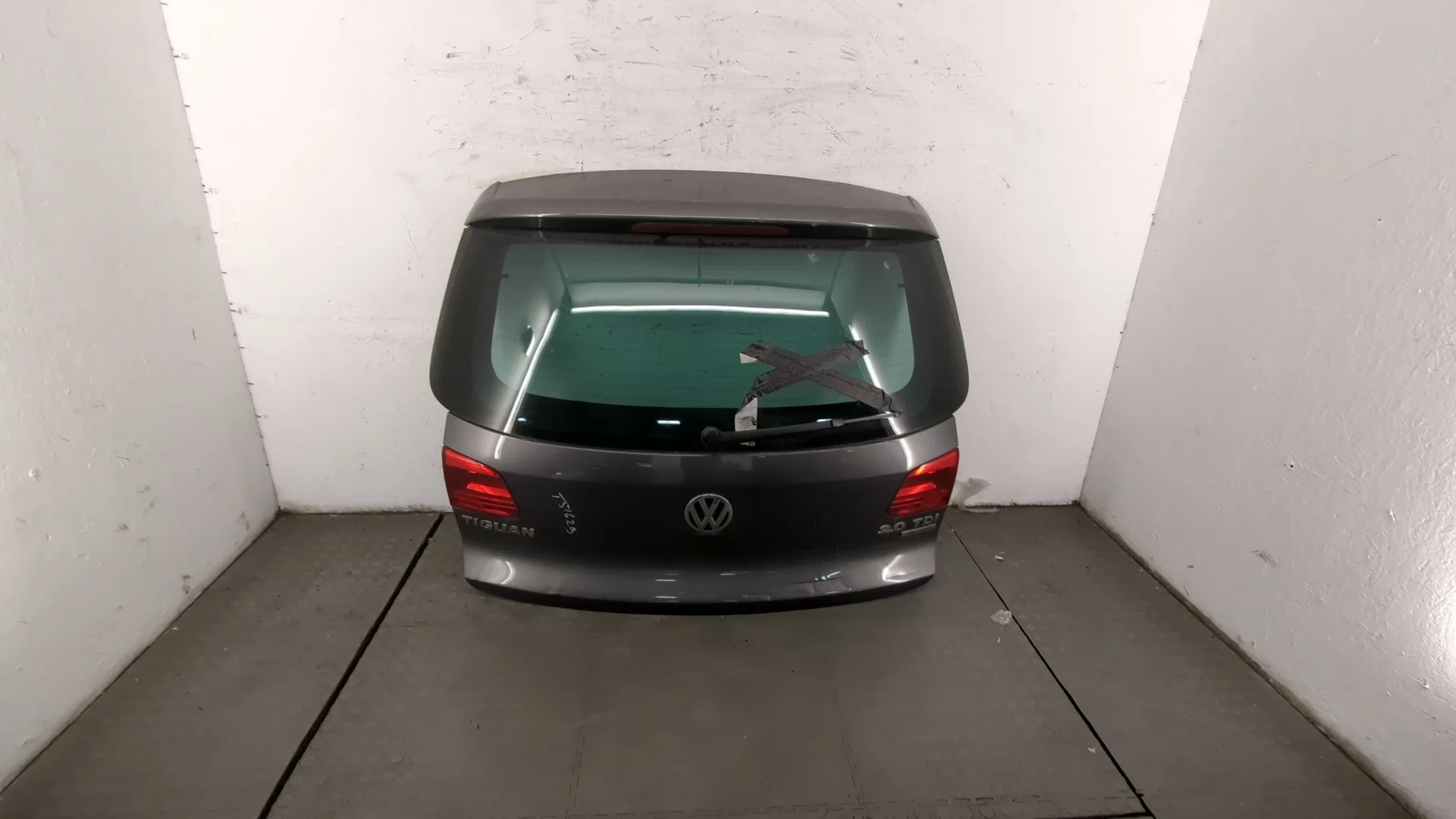 Крышка (дверь) багажника Volkswagen Tiguan 2011-2018 Джип (5-дверный) КПП автомат 4х4 (АКПП) CFFB Дизель 2 л TDI