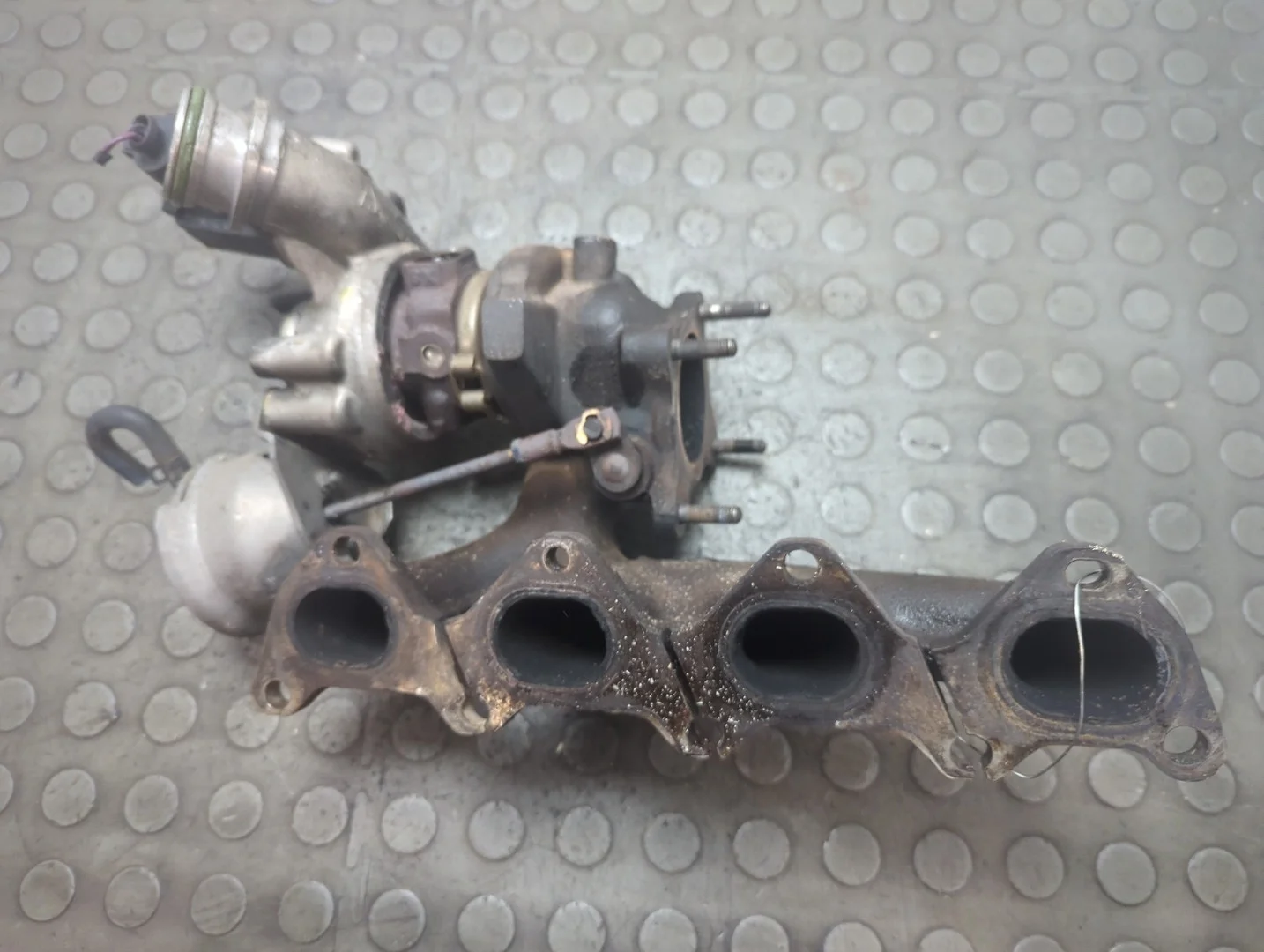 Турбина Volkswagen Golf 6 2008-2012 Хэтчбэк 5 дв. КПП 6-ст.мех.(МКПП) CAXA Бензин 1.4 л TSI