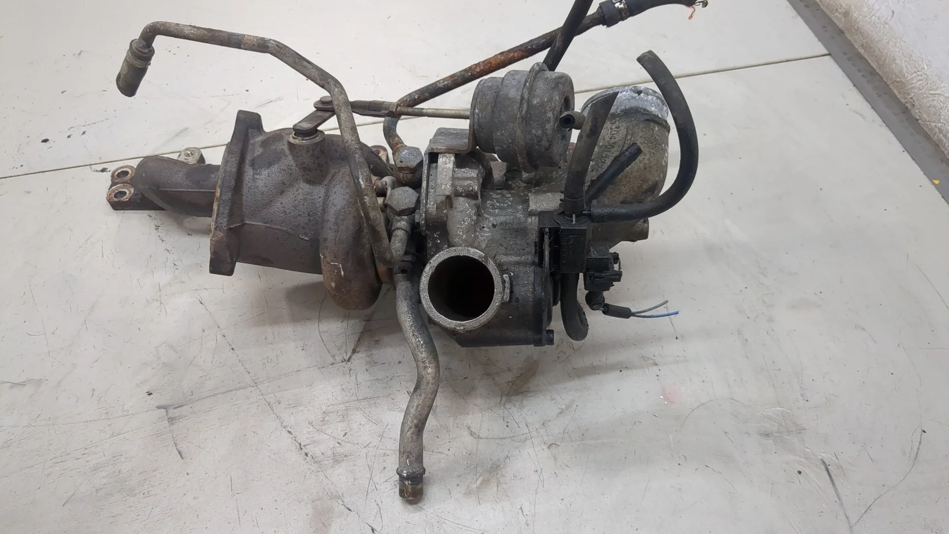 Турбина Ford Kuga 2008-2012 Джип (5-дверный) КПП 6-ст.мех 4х4 (МКПП) HYDB, HYDC Бензин 2.5 л Турбо-инжектор