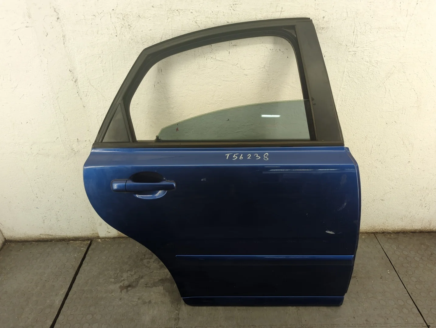 Дверь боковая (легковая) Volvo S40 2004-2012 Седан КПП 5-ст.мех.(МКПП) B4164S3 Бензин 1.6 л Инжектор