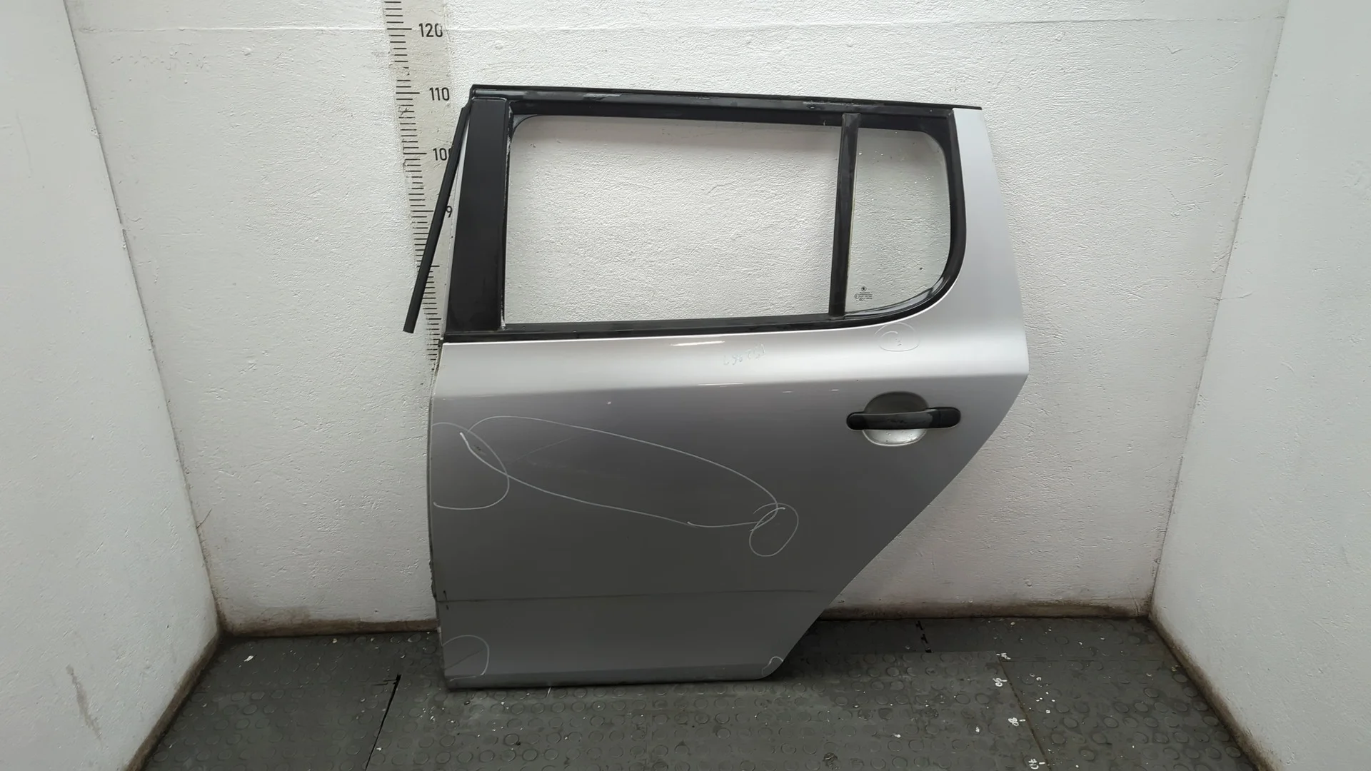 Дверь боковая (легковая) Skoda Fabia 2007-2014 Хэтчбэк 5 дв. КПП 5-ст.мех.(МКПП) BNV Дизель 1.4 л TDI