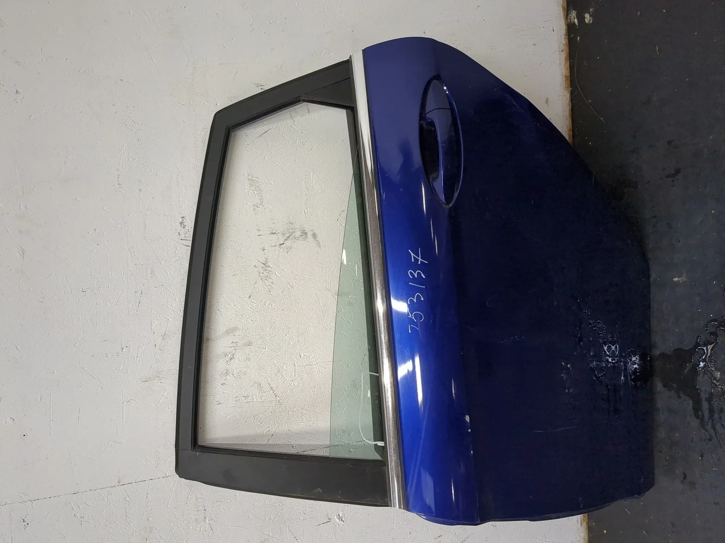 Дверь боковая (легковая) Ford Fiesta 2012-2019 Хэтчбэк 5 дв. КПП 5-ст.мех.(МКПП) SFJA Бензин 1 л Турбо-инжектор