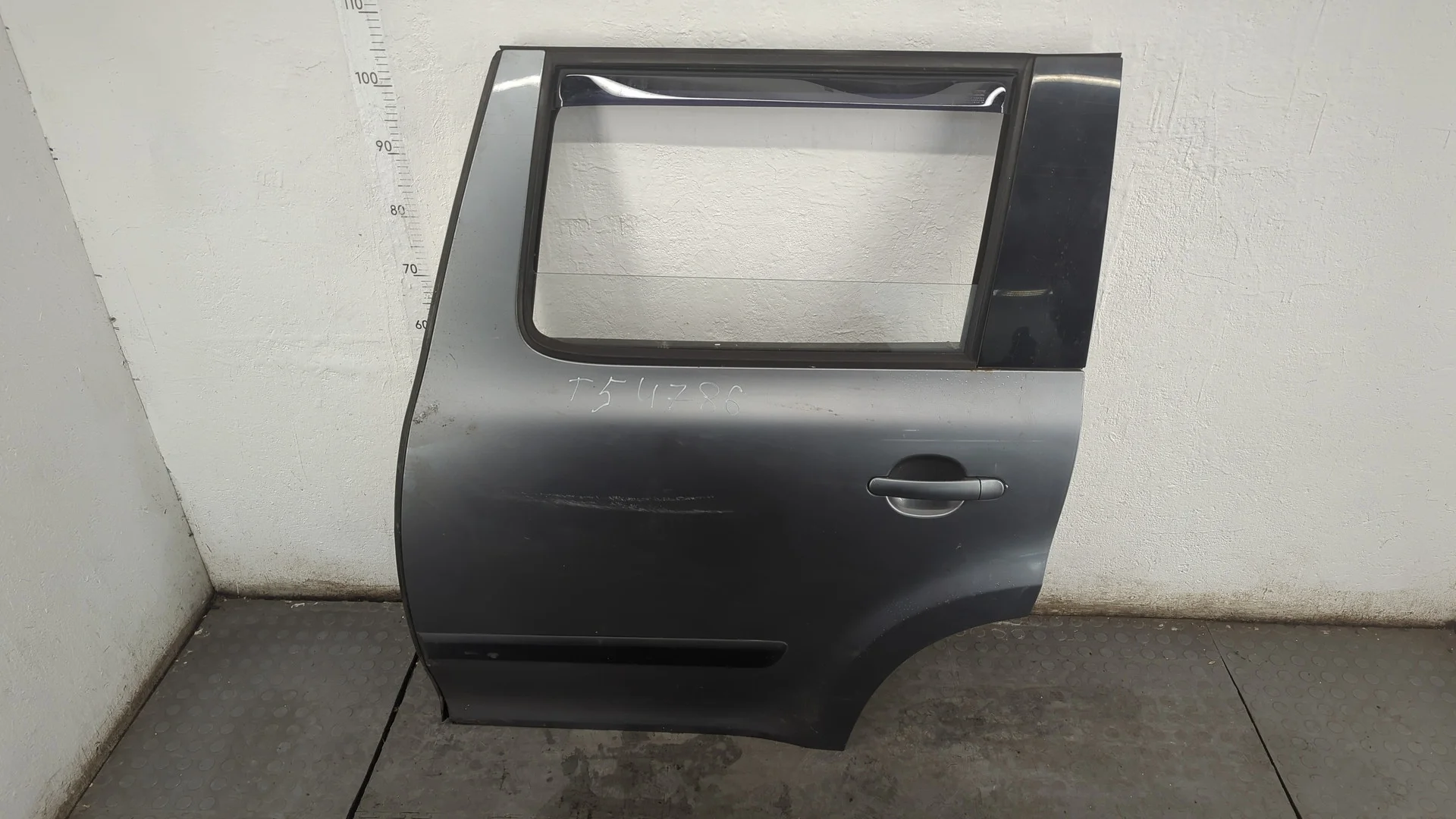 Дверь боковая (легковая) Skoda Yeti 2009-2018 Джип (5-дверный) КПП 5-ст.мех.(МКПП) CFHC Дизель 2 л TDI