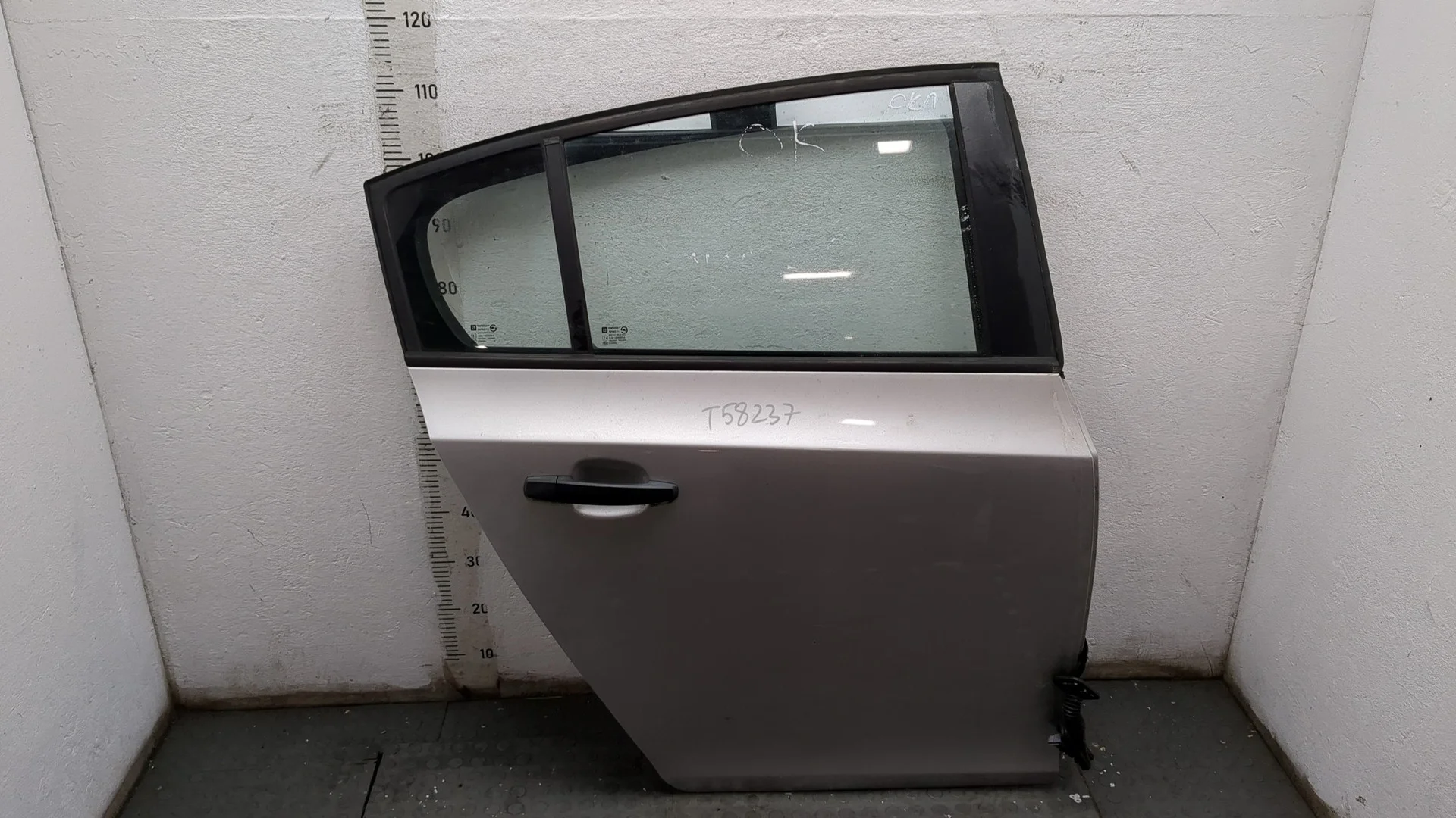 Дверь боковая (легковая) Chevrolet Cruze 2009-2015 Хэтчбэк 5 дв. КПП 5-ст.мех.(МКПП) F16D4 Бензин 1.6 л Инжектор