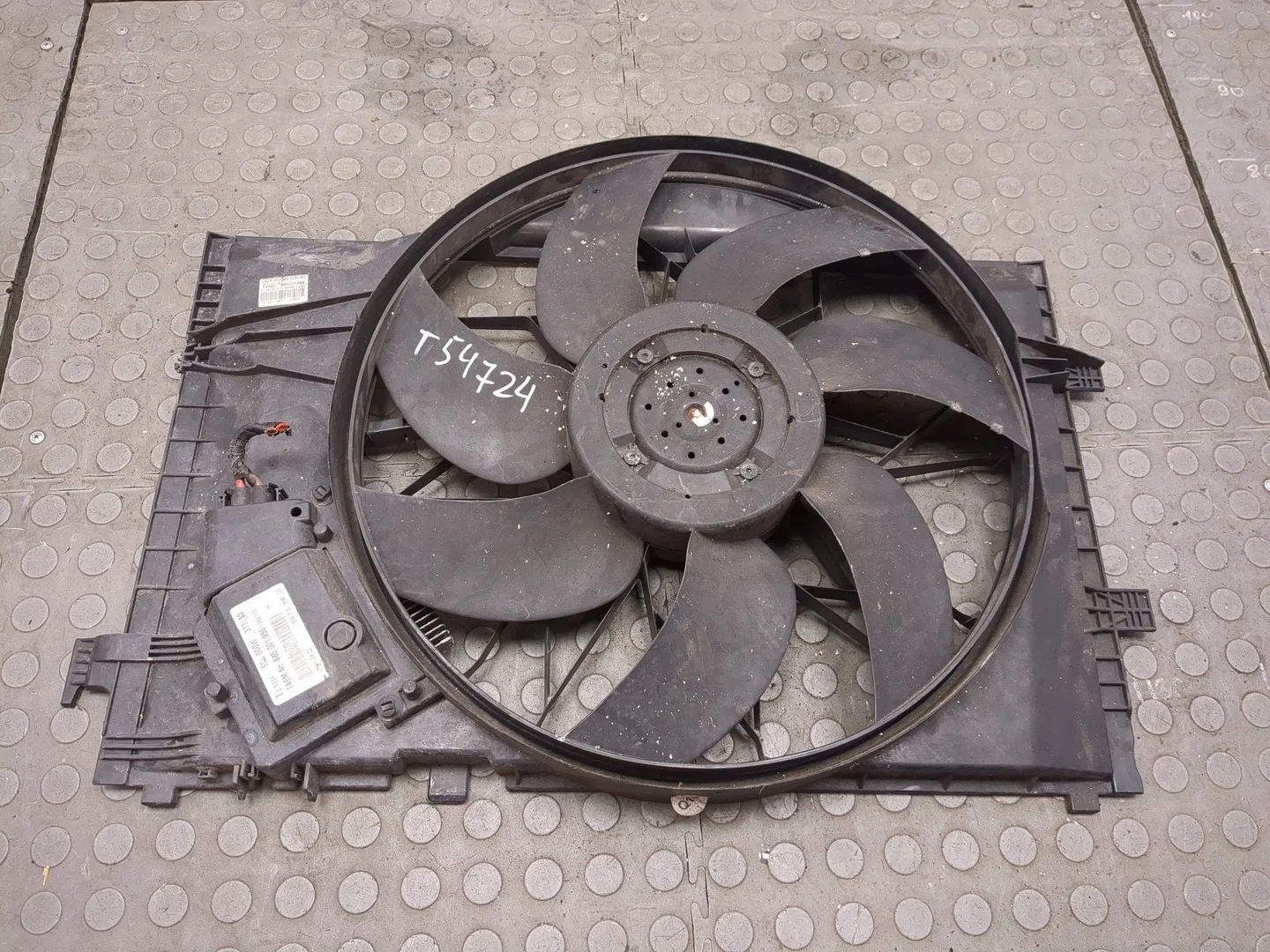 Вентилятор радиатора Mercedes-Benz CLK W209 2002-2010 Кабрио КПП автомат (АКПП) M112.912 Бензин 2.6 л Инжектор