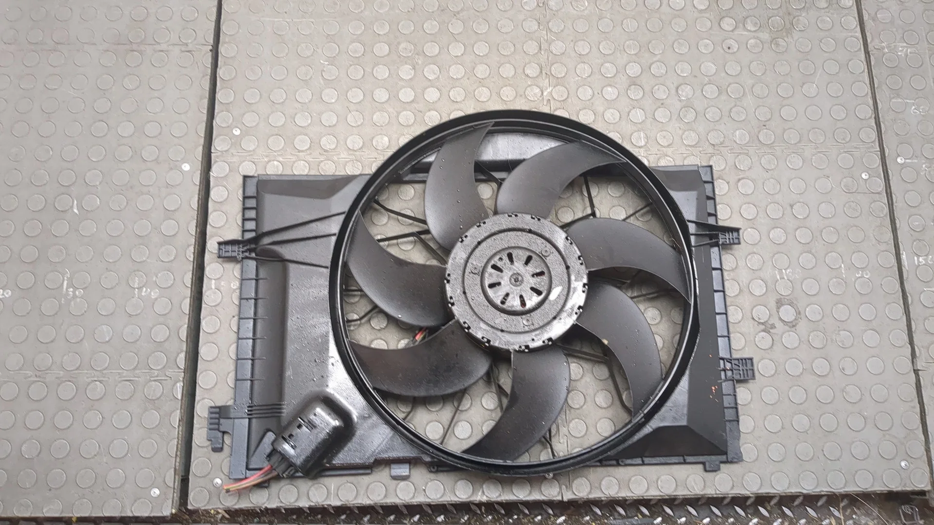 Вентилятор радиатора Mercedes-Benz C W203 2000-2008 Купе КПП автомат (АКПП) M272.920 Бензин 2.5 л Инжектор