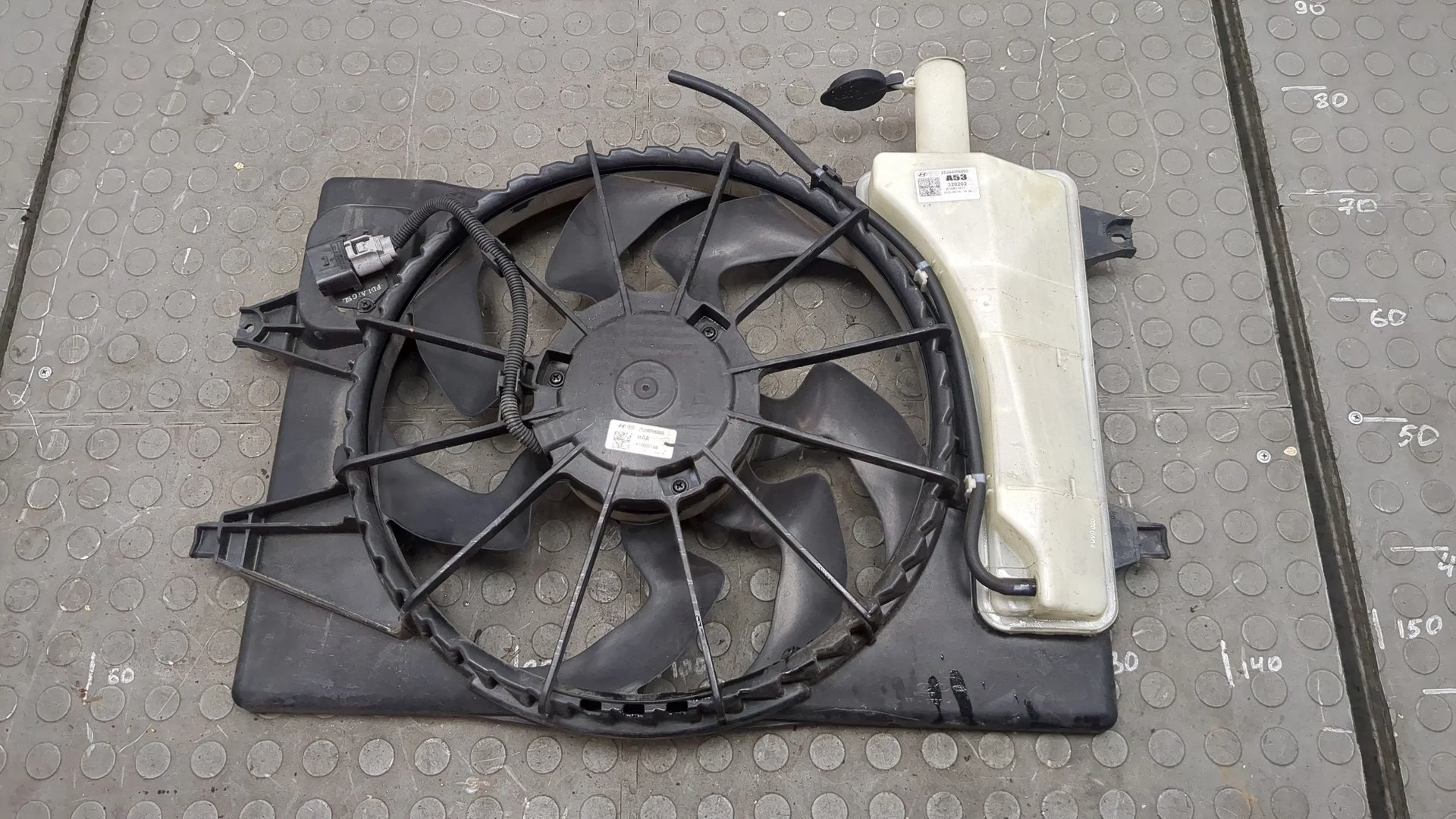 Вентилятор радиатора Hyundai Elantra 2020-2025 Седан КПП автомат (АКПП) G4NH Бензин 2 л Инжектор