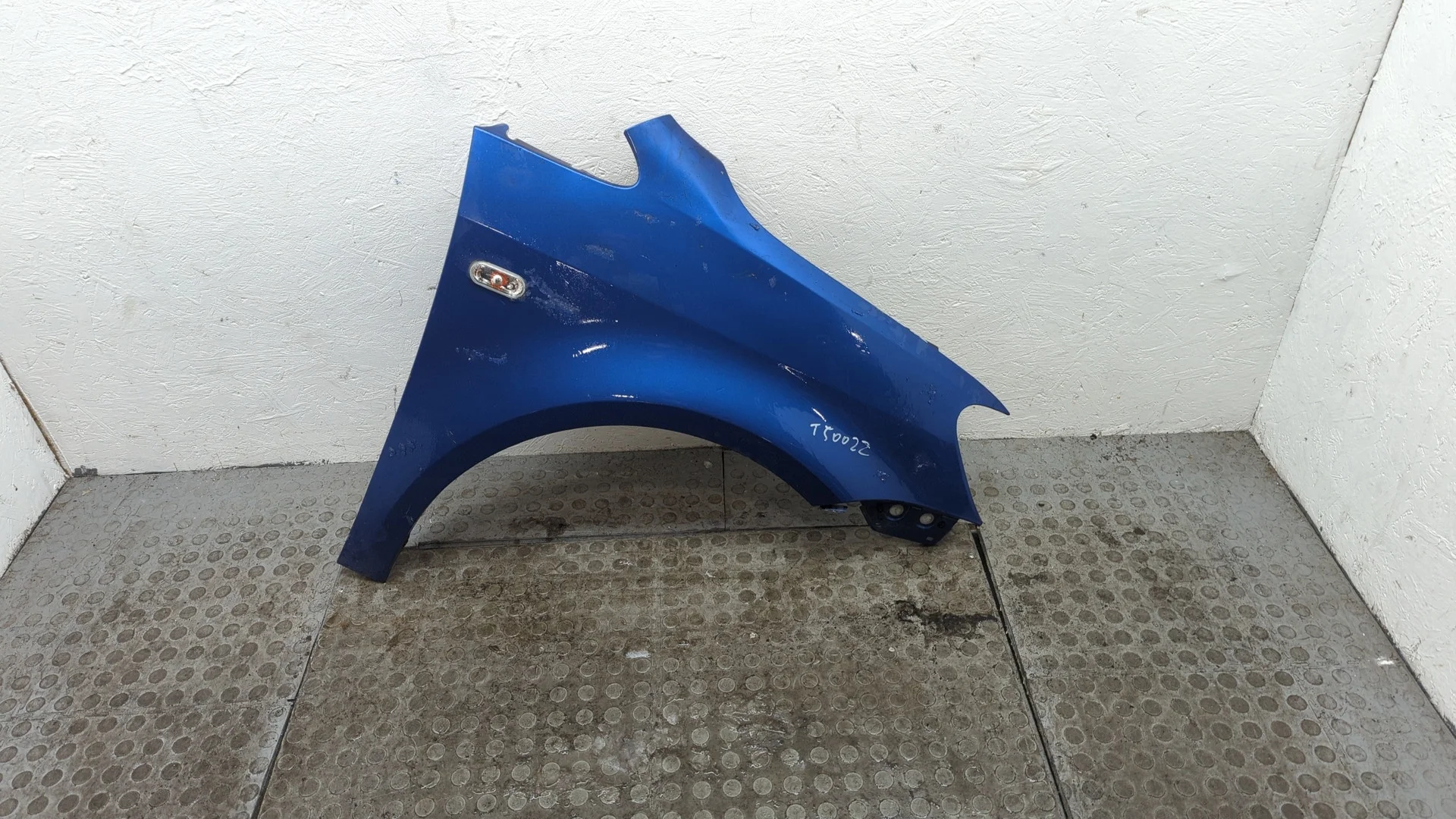 Крыло Volkswagen Caddy 2004-2015 Минивэн КПП автомат (АКПП) CAYD Дизель 1.6 л TDI