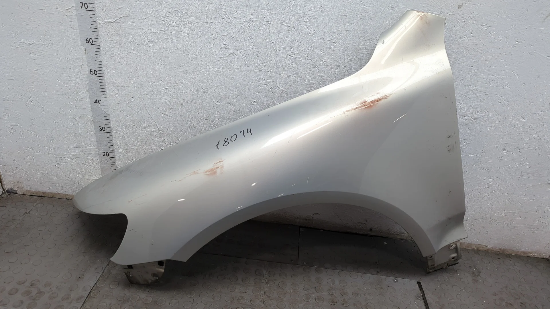 Крыло Volkswagen Touareg 2006-2010 Джип (5-дверный) КПП автомат 4х4 (АКПП) BHK Бензин 3.6 л FSI