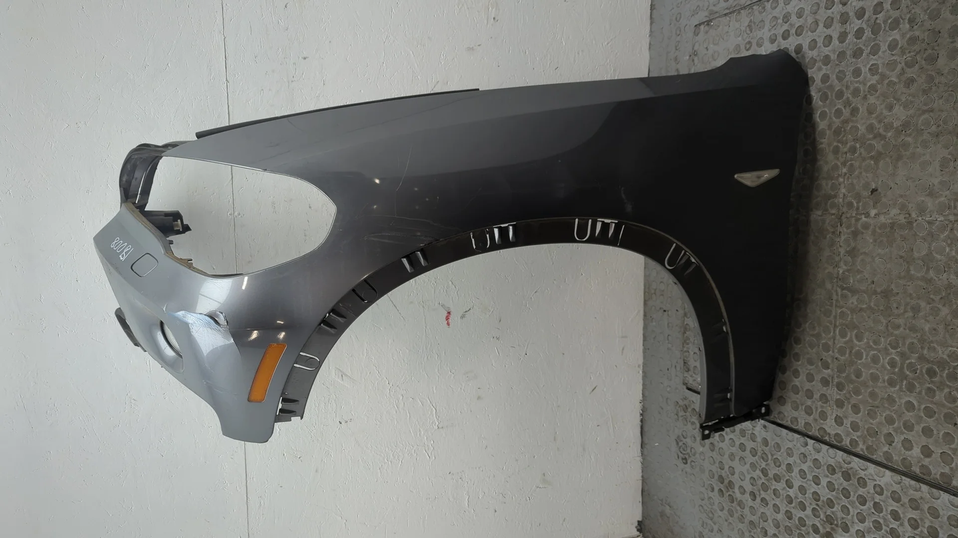 Крыло BMW X5 E70 2006-2013 Джип (5-дверный) КПП автомат 4х4 (АКПП) N62B48B Бензин 4.8 л Инжектор