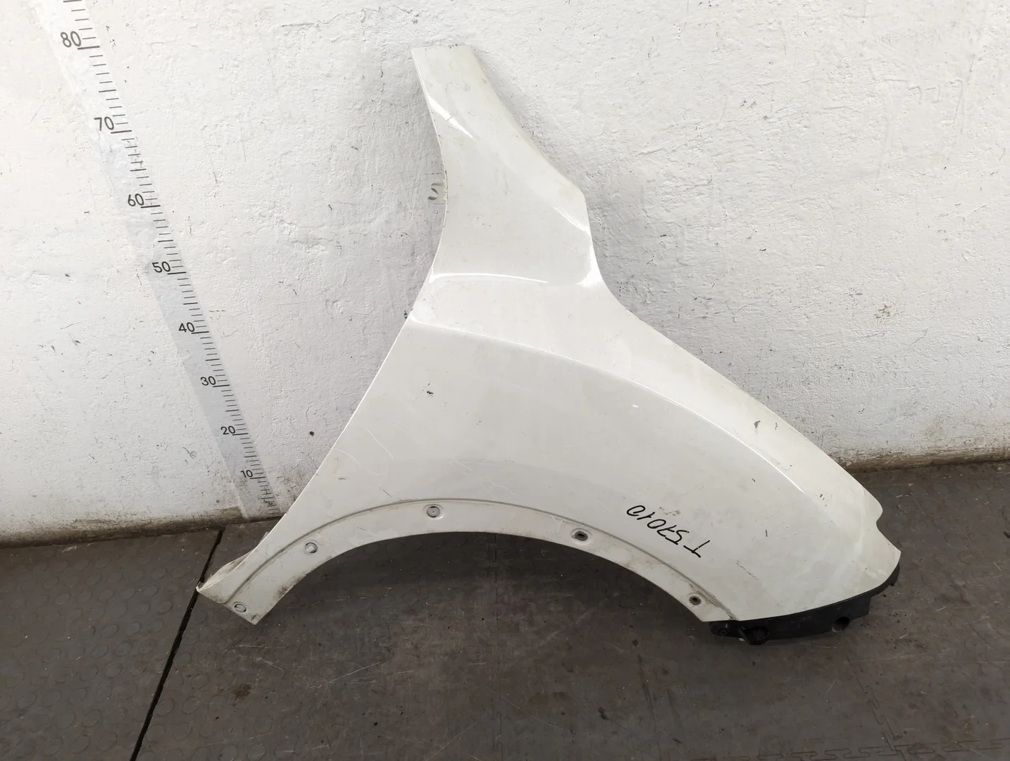 Крыло Nissan Juke 2010-2019 Джип (5-дверный) КПП 5-ст.мех.(МКПП) HRA2DDT Бензин 1.2 л