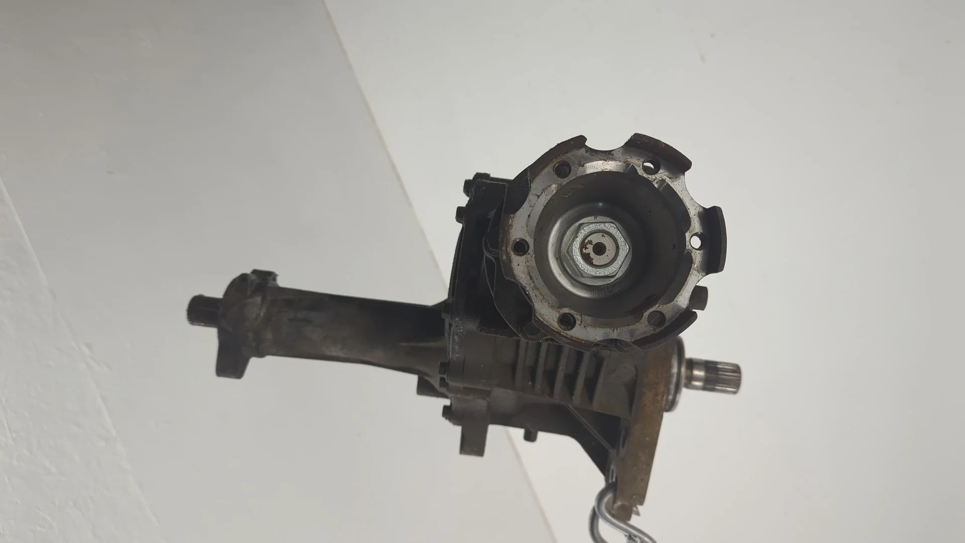 Редуктор Раздаточный КПП (раздатка) Opel Antara 2006-2015 Джип (5-дверный) КПП 6-ст.мех 4х4 (МКПП) Z22D1 Дизель 2.2 л CDI