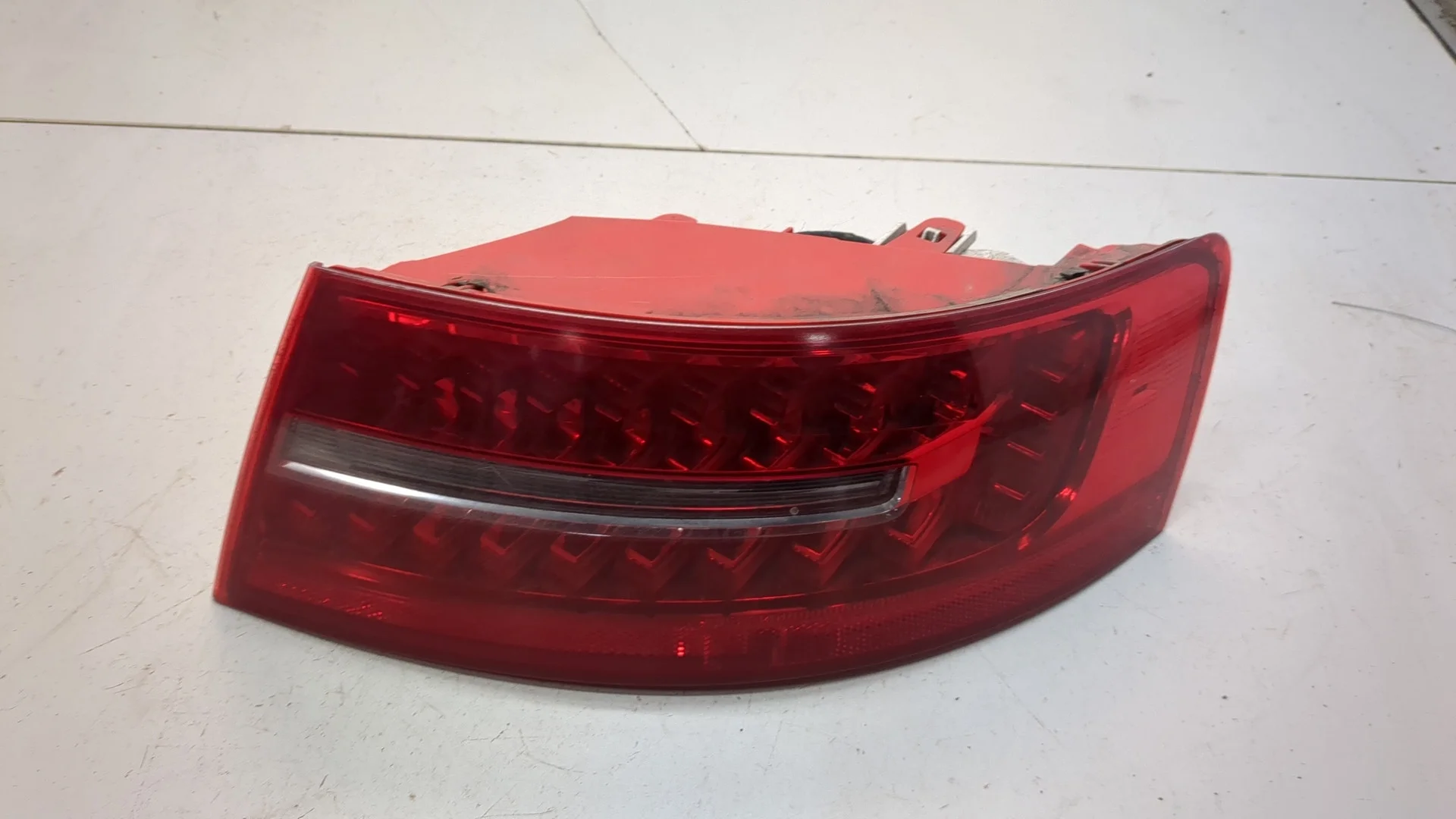 Фонарь (задний) Audi A6 (C6) 2004-2011 Седан КПП автомат 4х4 (АКПП) BVJ Бензин 4.2 л FSI