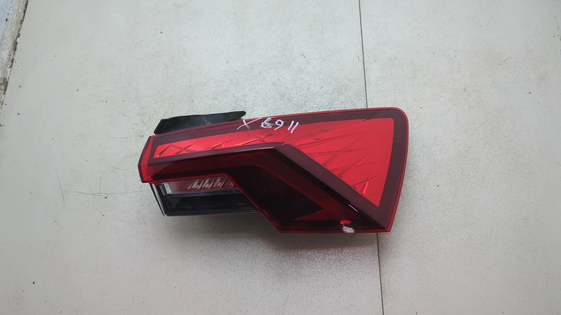 Фонарь (задний) Skoda Octavia (A8) 2019-2025 Хэтчбэк 5 дв. КПП 6-ст.мех.(МКПП) DPCA Бензин 1.5 л TSI