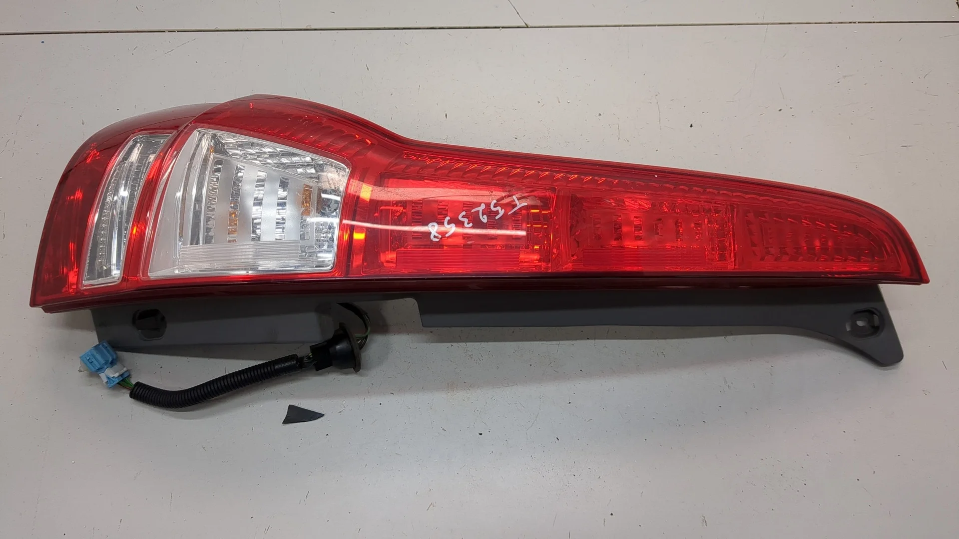 Фонарь (задний) Honda CR-V 2006-2012 Джип (5-дверный) КПП 6-ст.мех 4х4 (МКПП) N22A2 Дизель 2.2 л CTDi