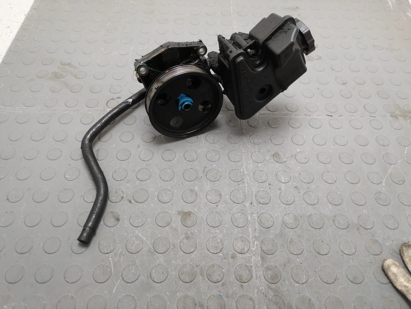 Насос гидроусилителя руля (ГУР) Mercedes-Benz M-Class W164 2005-2011 Джип (5-дверный) КПП автомат 4х4 (АКПП) M272.967 Бензин 3.5 л Инжектор