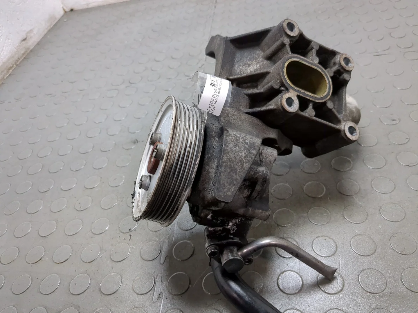 Насос гидроусилителя руля (ГУР) Volkswagen Touareg 2010-2014 Джип (5-дверный) КПП автомат 4х4 (АКПП) CRCA Дизель 3 л TDI